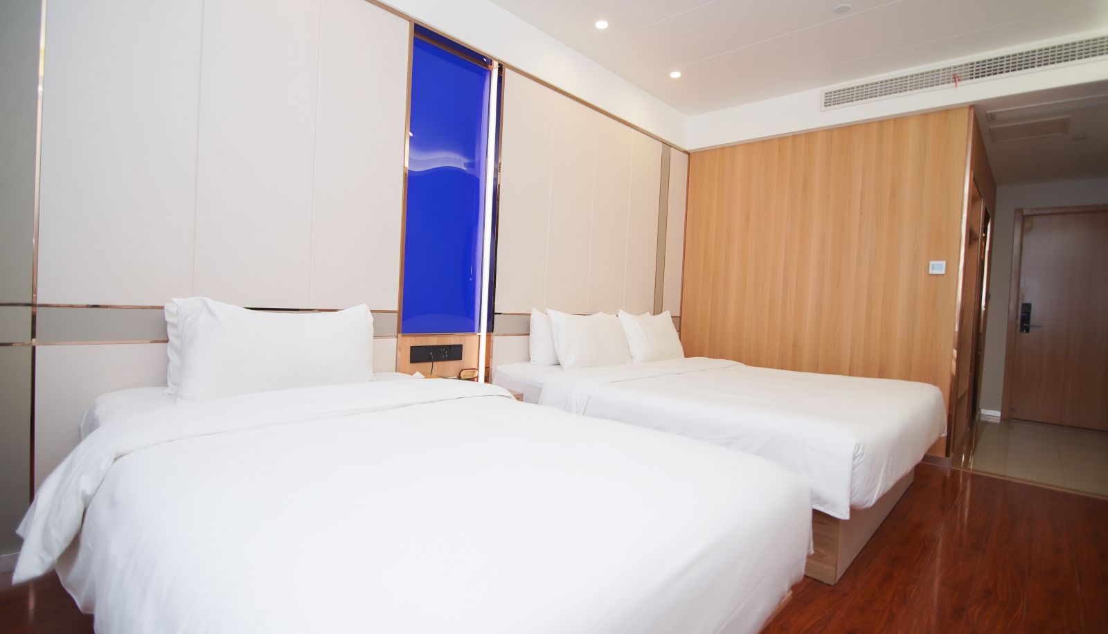 Camera - Xingcheng Qingdao Zhenhua Road Subway Station Hotel (former North Railway Station Hotel)
