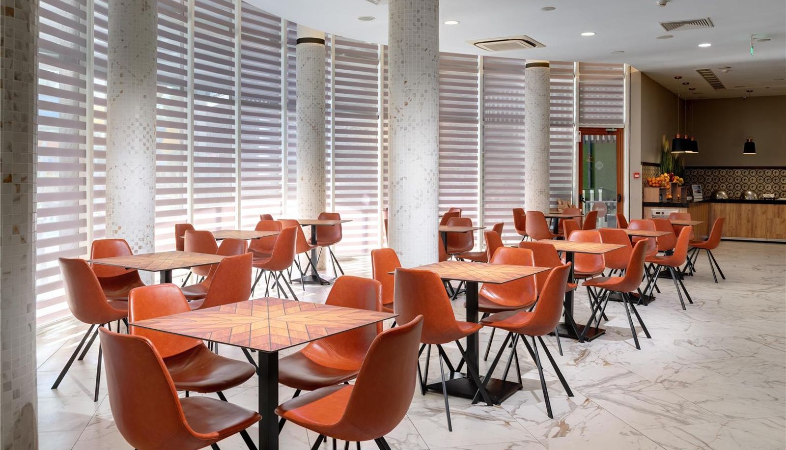 Restaurant - Best Western Plus Premium Inn
