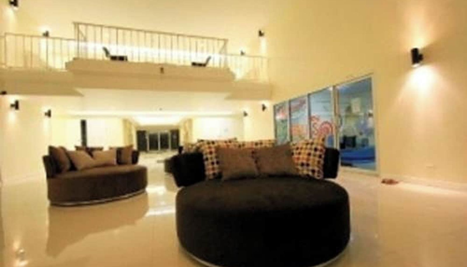 Hall - Grow Residences