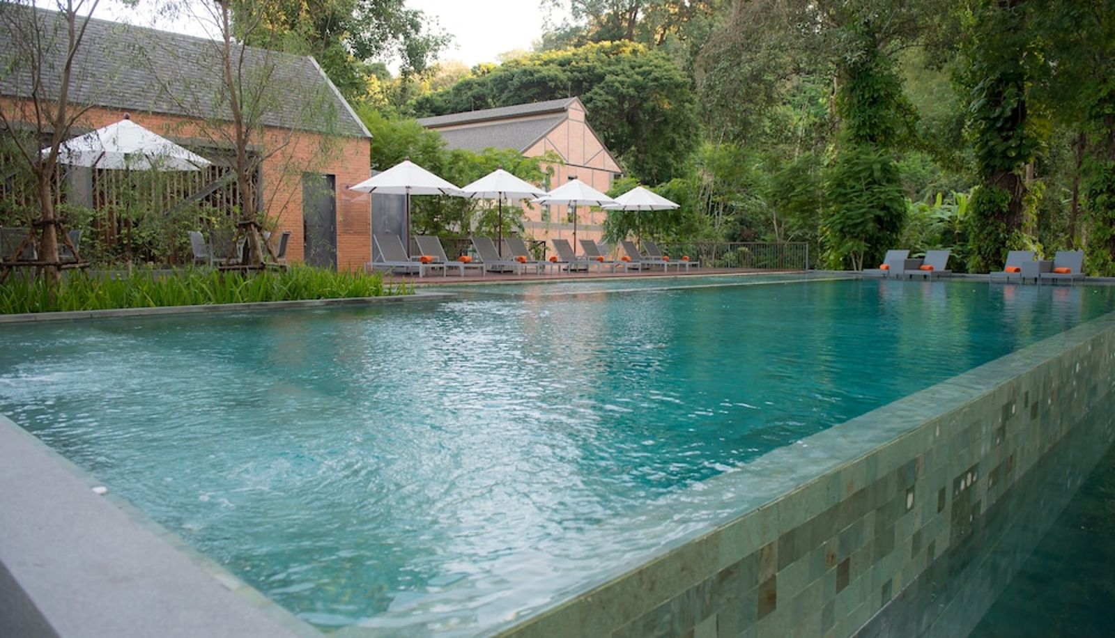 Piscina - Flora Creek Resort & Garden Chiang Mai