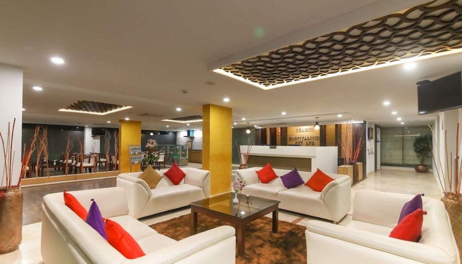 Receptie - Icon Suites by Bhagini