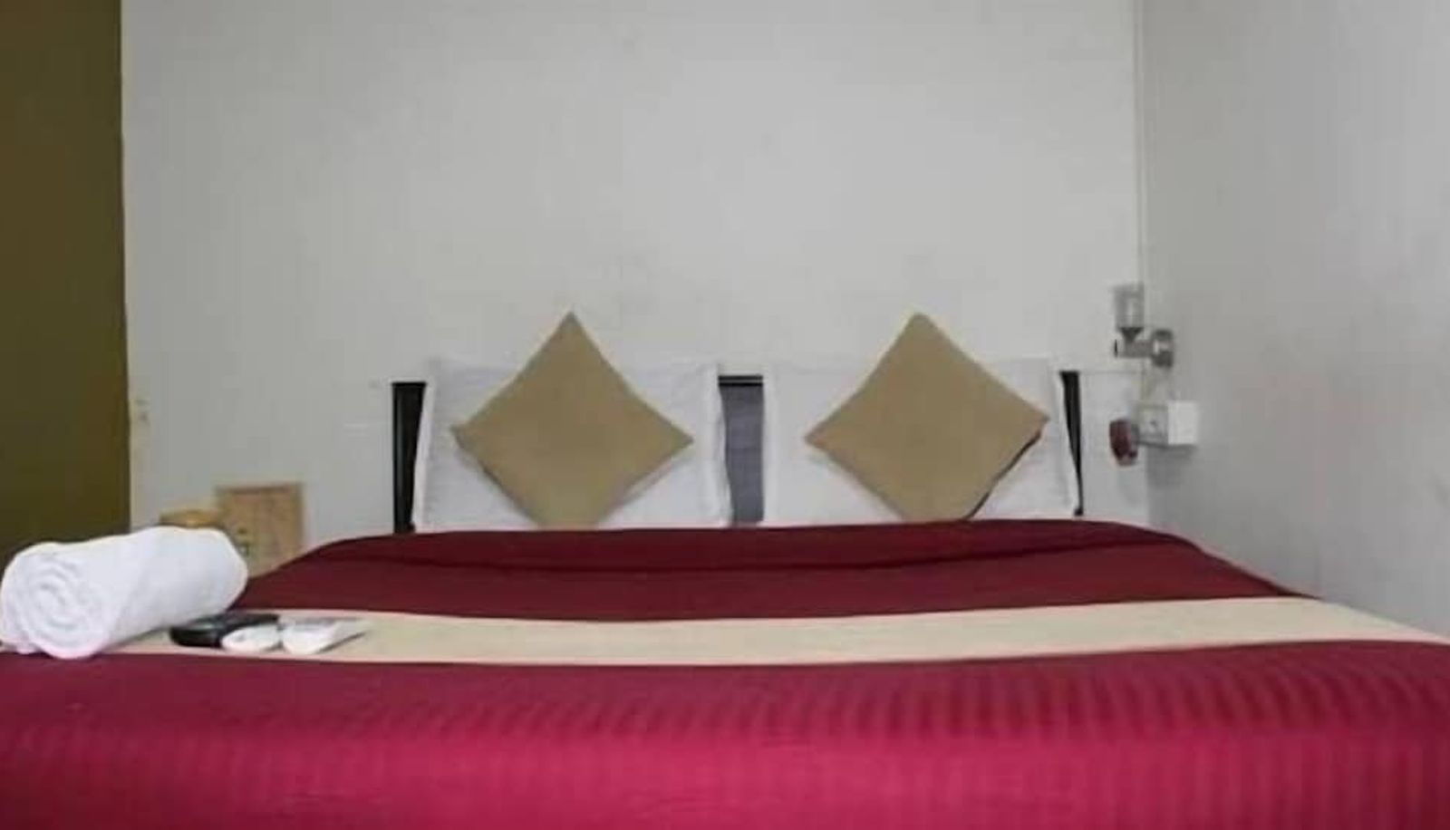 Habitación superior (doble) - Hotel Saffron Inn