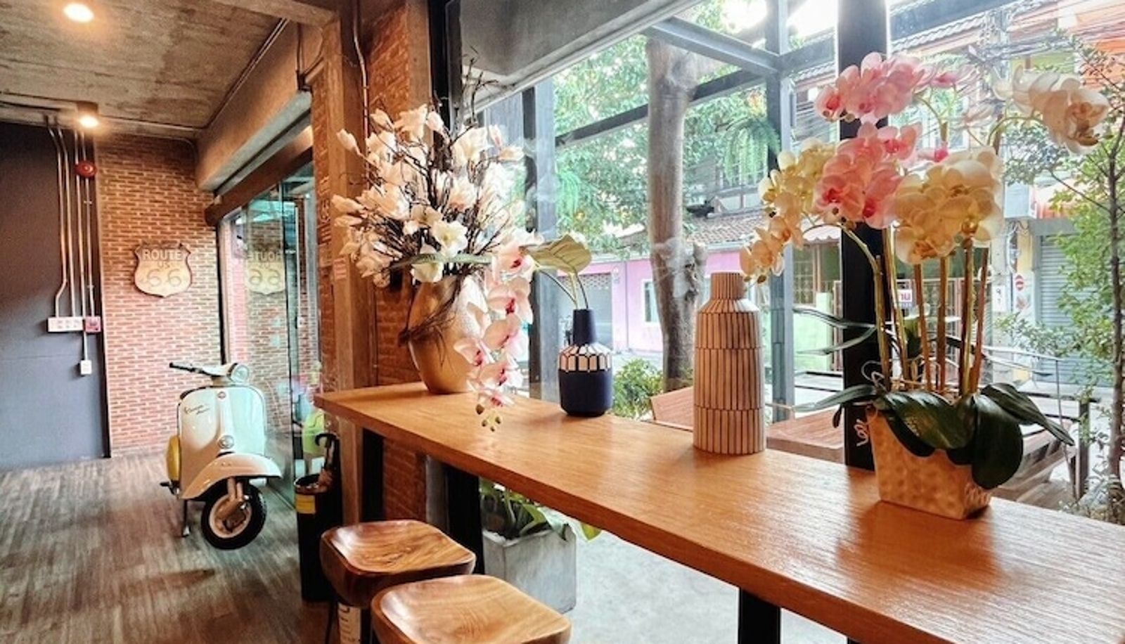 Reception - Yotaka The Hostel