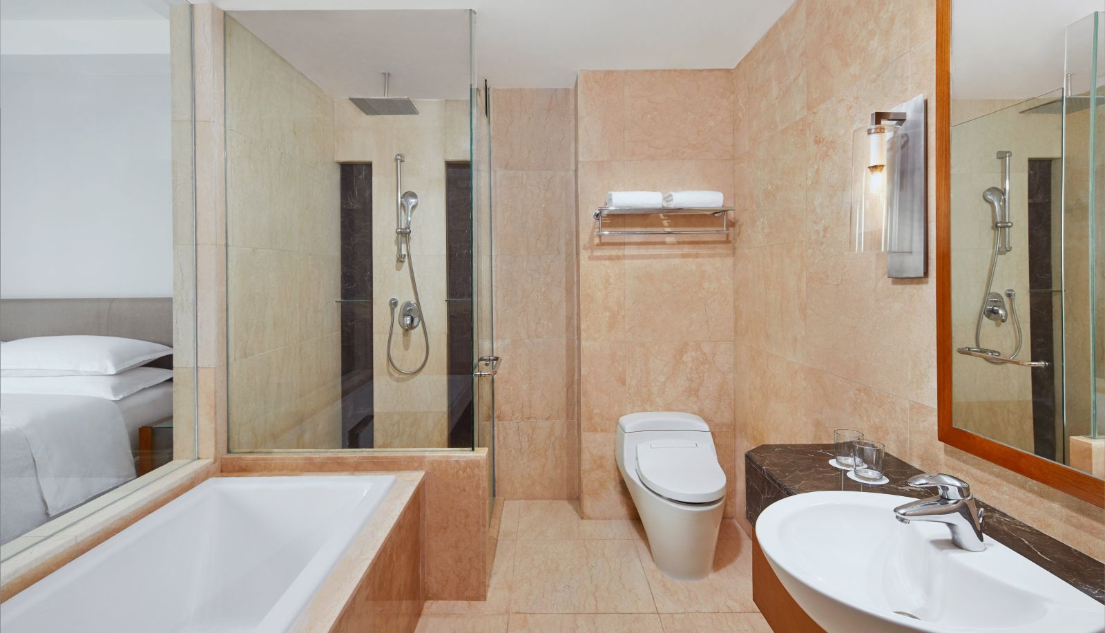 Camera - Four Points by Sheraton Manado