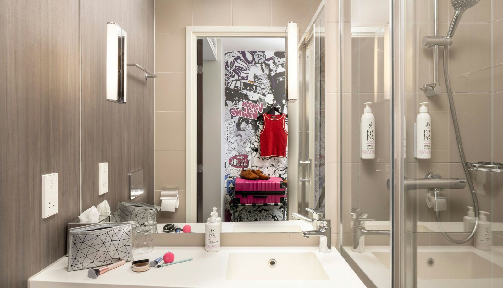 Habitación - Moxy London Heathrow Airport