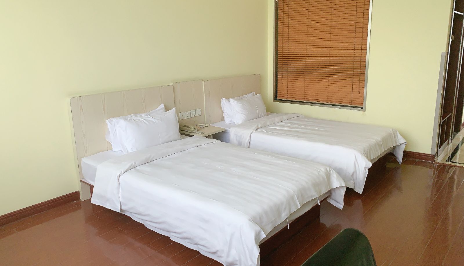 Zimmer - Hanting Shanghai Zhangjiang financial information Park Hotel