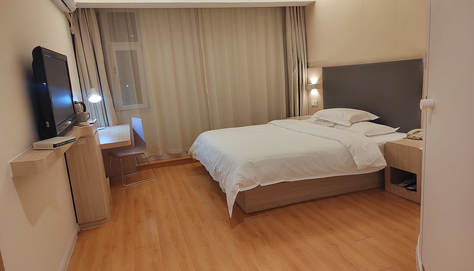 Pokój - Hanting Qingdao Haier Road International Exhibition Center Hotel