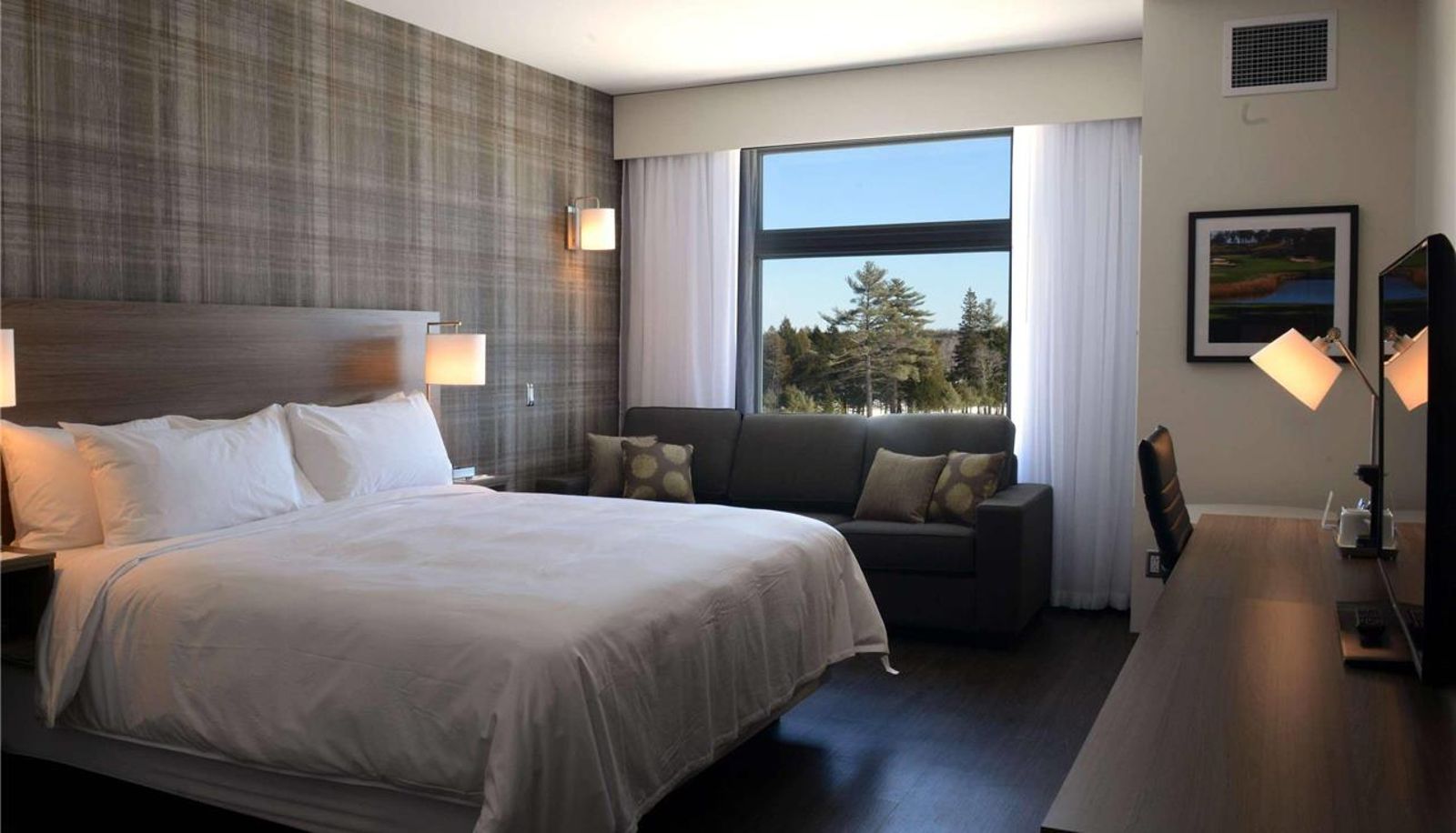 Room - Radisson Kingswood Hotel Fredericton NB