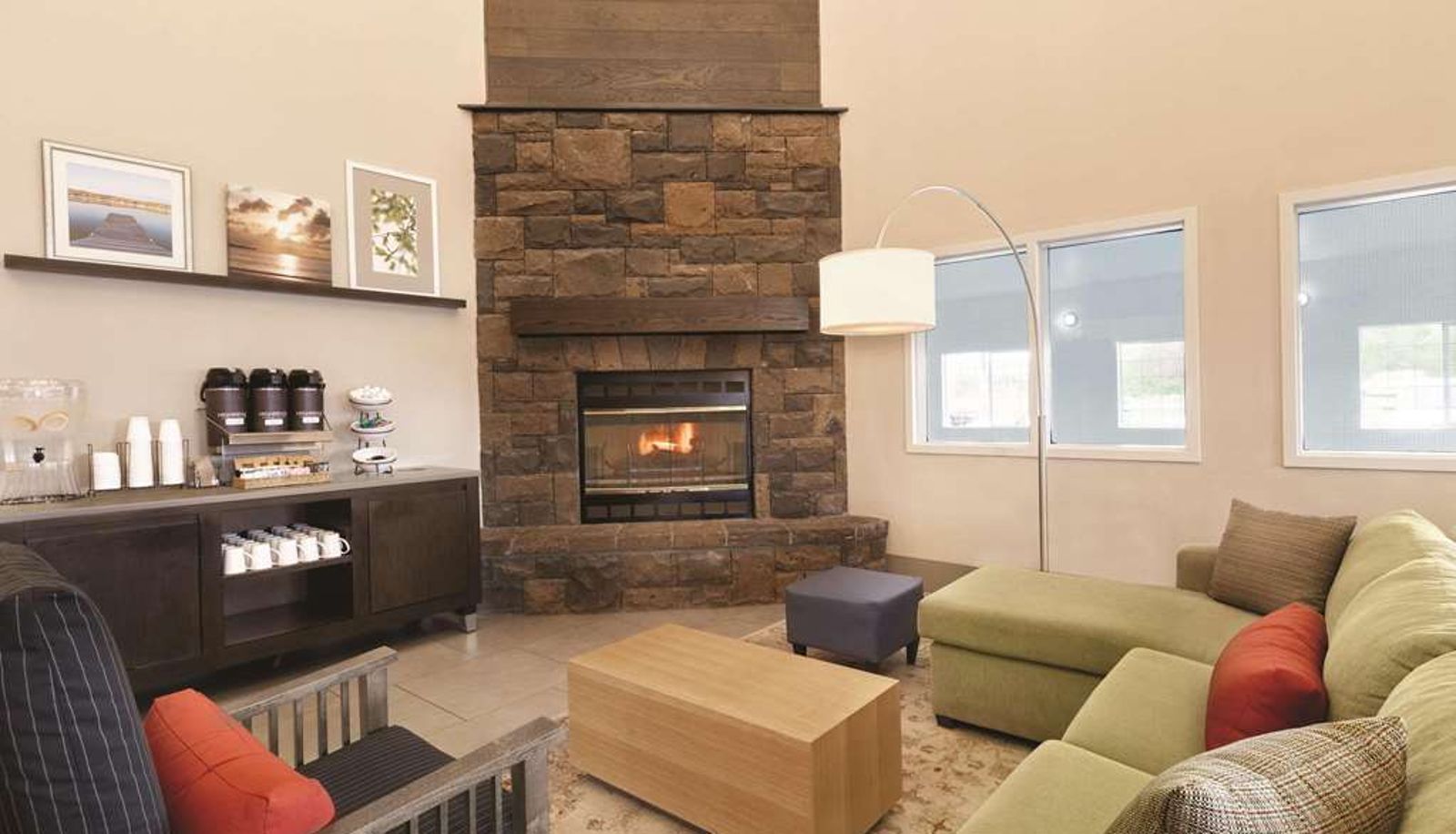 Salón - Country Inn & Suites by Radisson Prineville OR