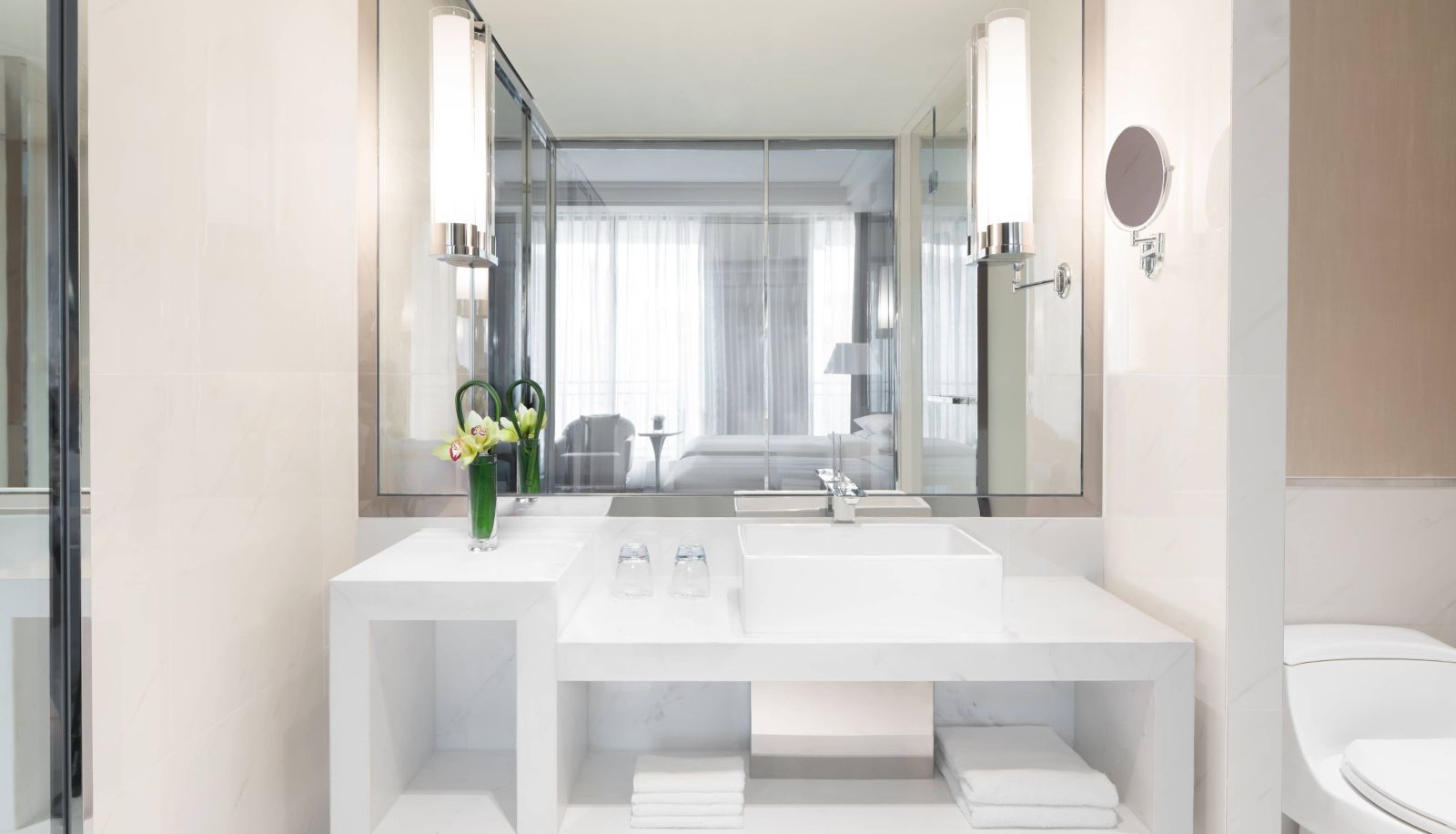 Camera - Courtyard by Marriott Shanghai Changfeng Park