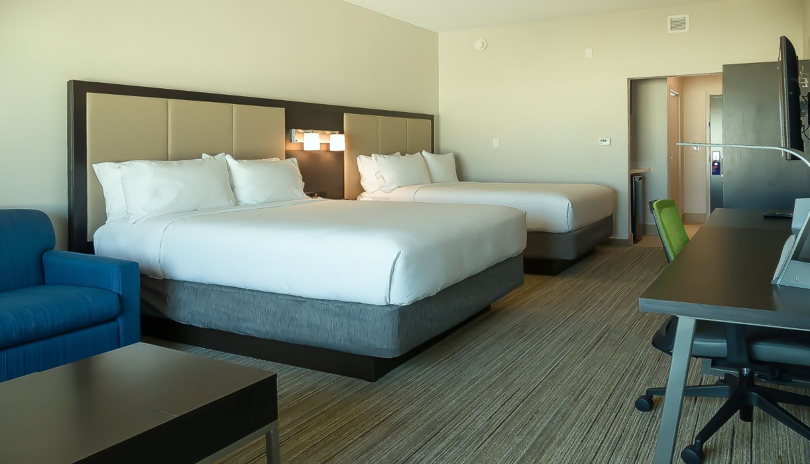 Zimmer - Holiday Inn Express & Suites TAMPA EAST - YBOR CITY by IHG
