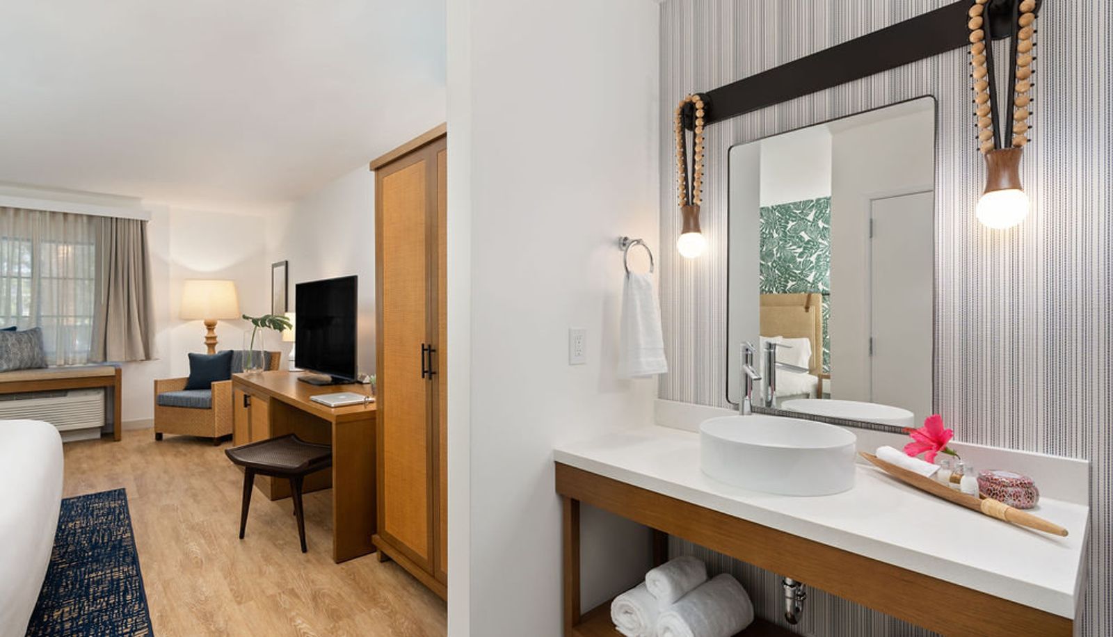 Room - Mason Beach Inn