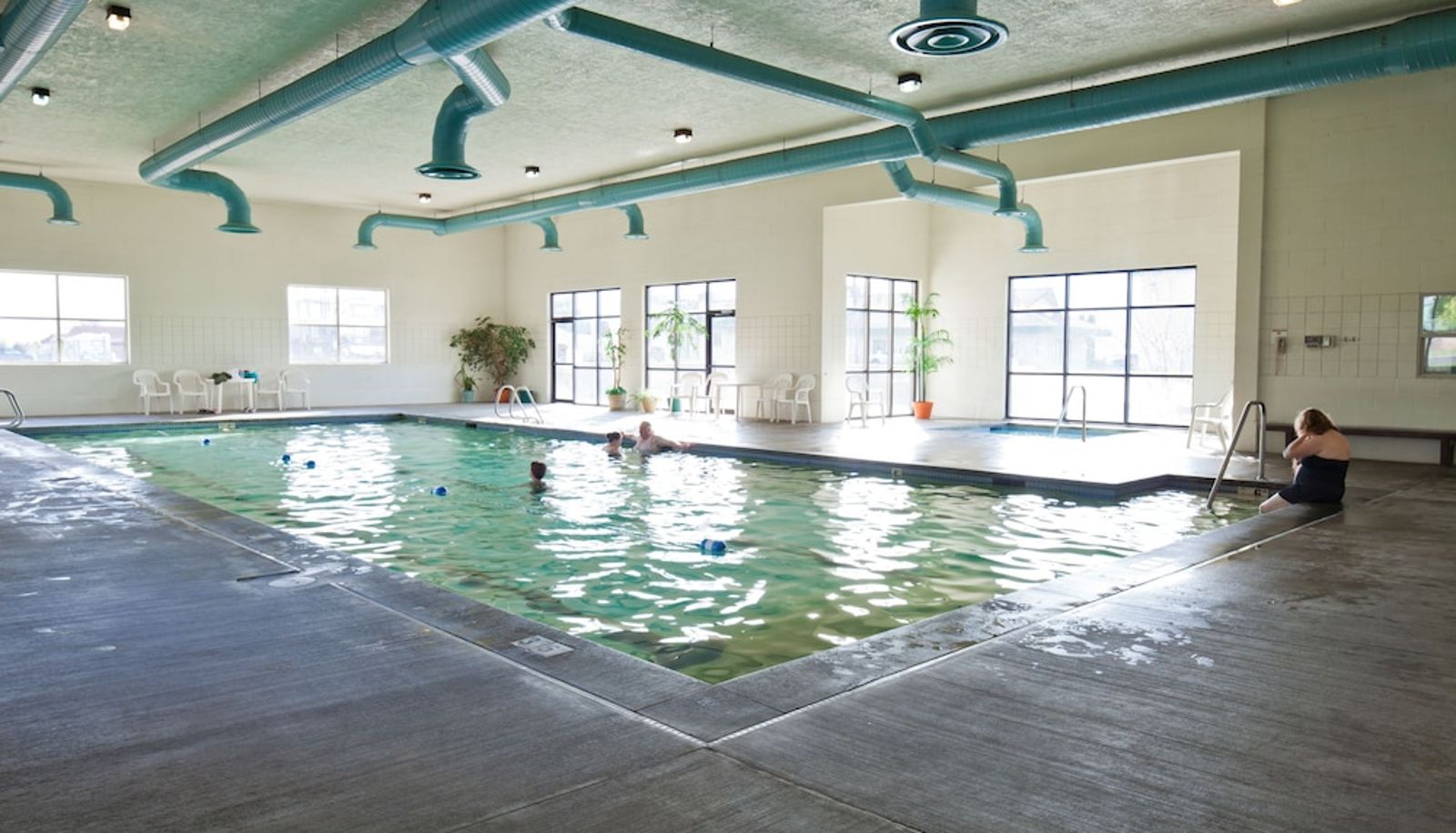 Pool - Benny's Colville Inn