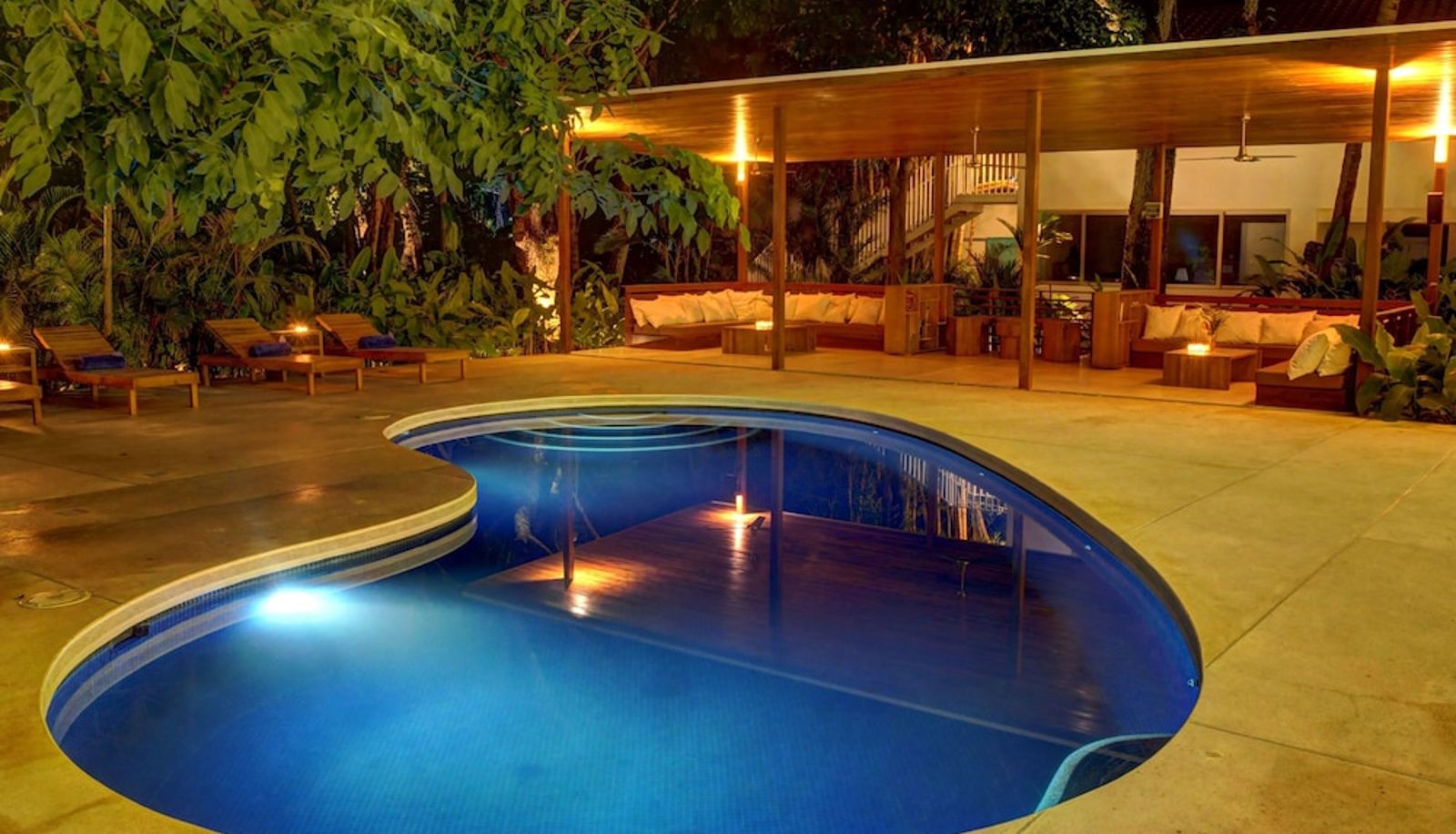 Basen - Moana Surf Resort
