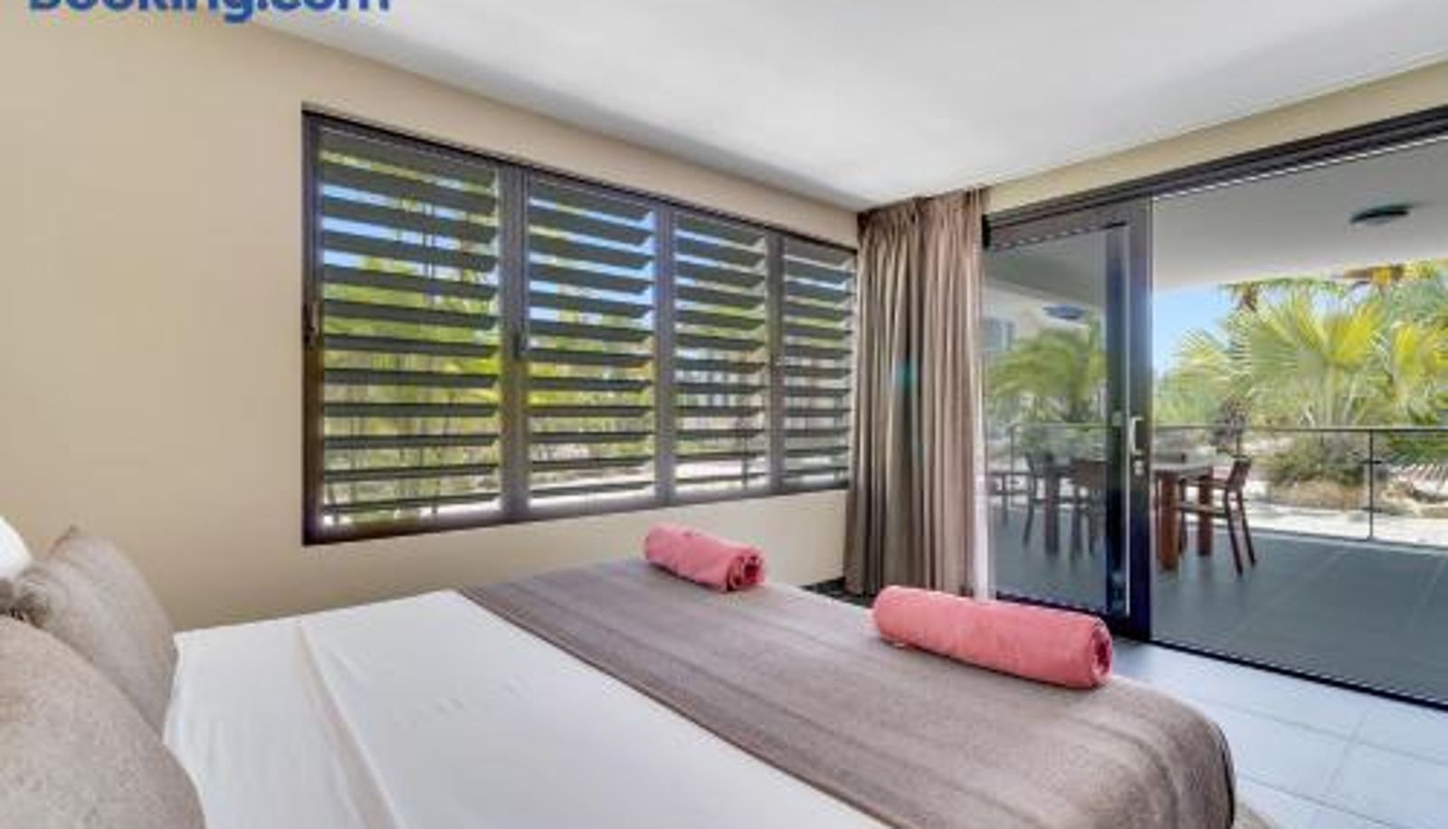 Zimmer - Delfins Beach Resort Bonaire Tapestry Collection by Hilton