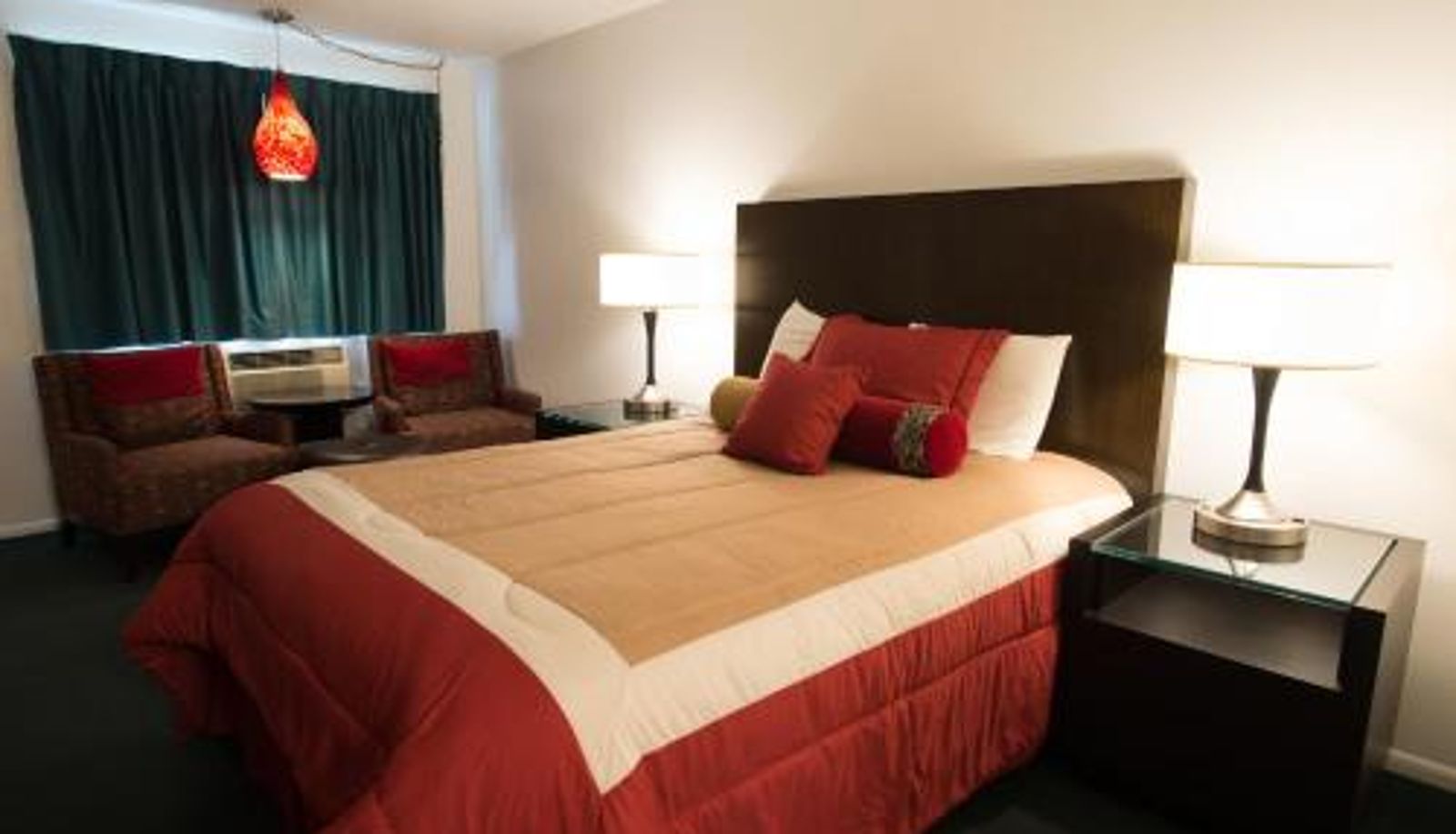 Room - Cougar Land Motel