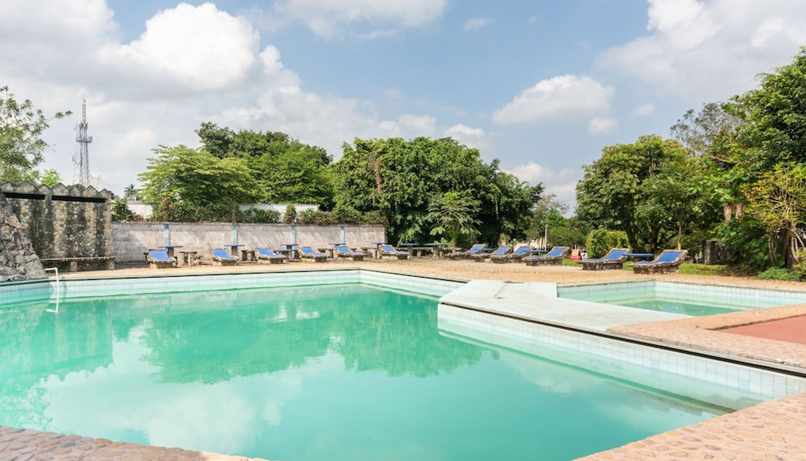 Piscine - OYO Hotel Casa Blanca