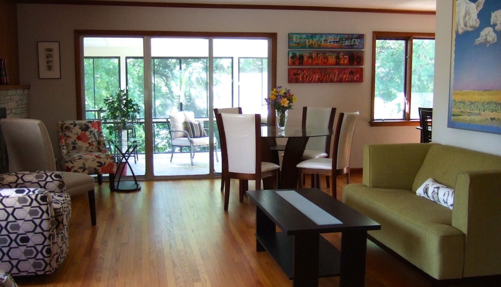 Hal - Loya's Little House Bed & Breakfast
