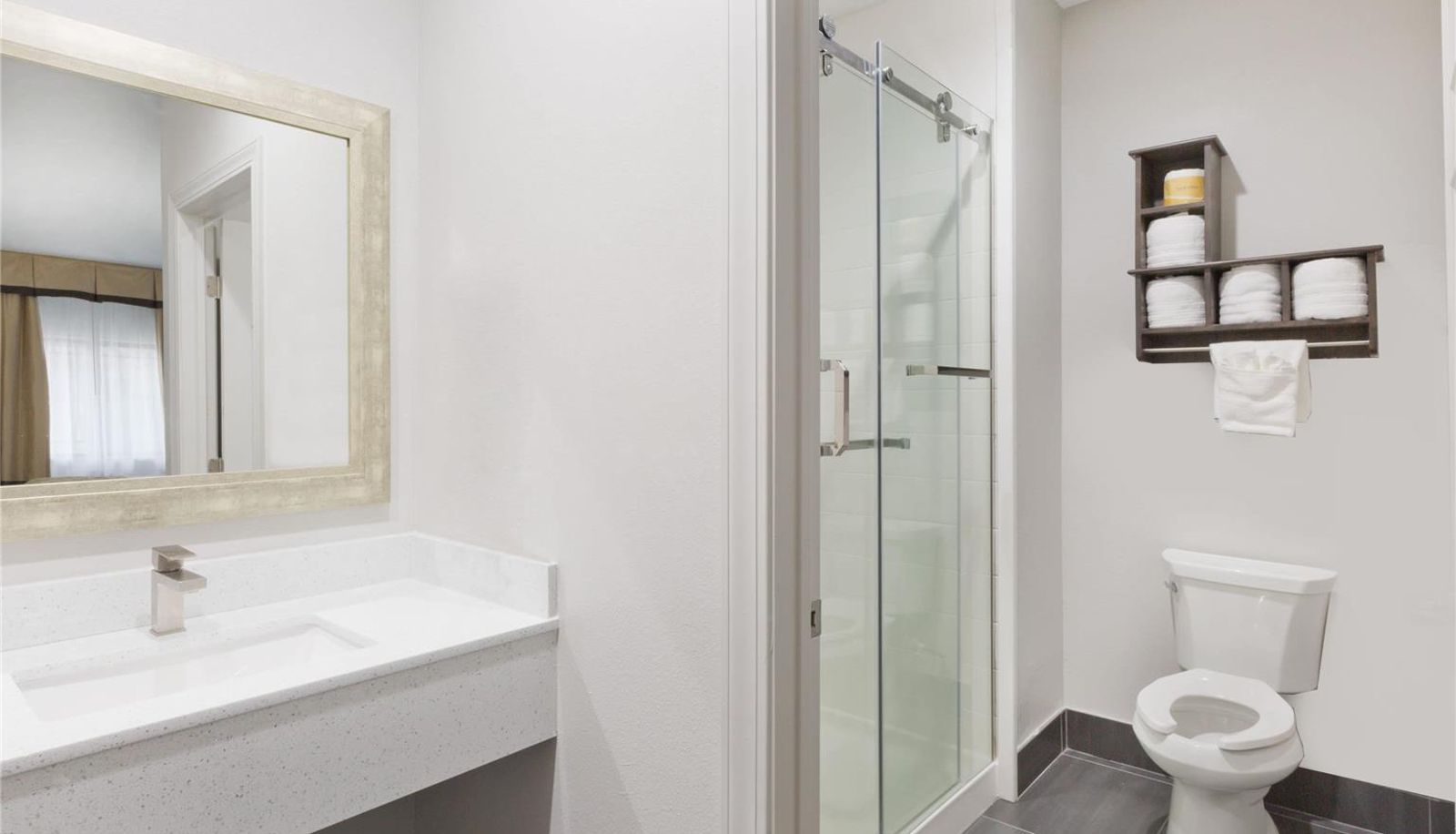 Zimmer - Baymont by Wyndham Bryan College Station