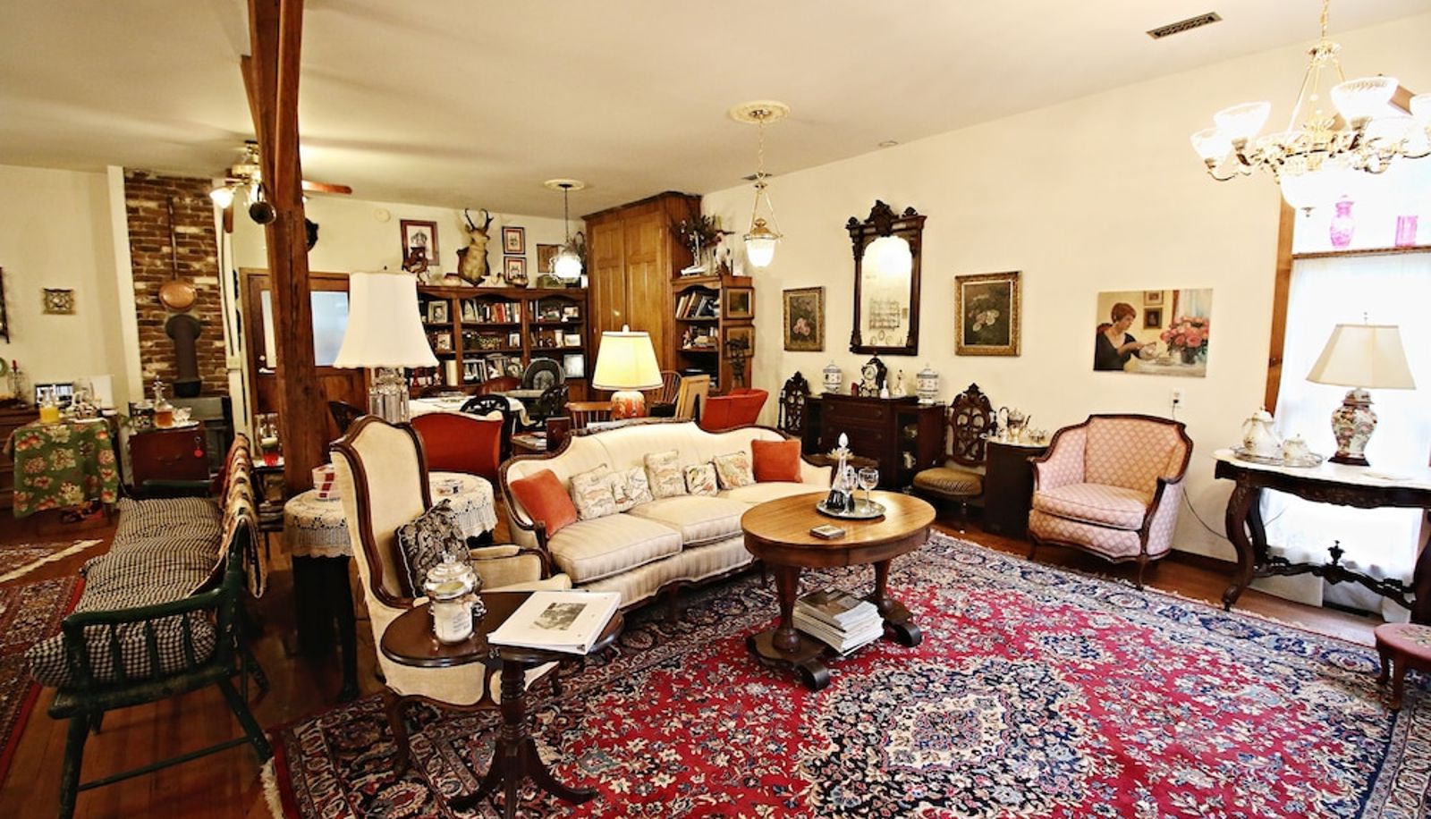 Salón - The Ebenezer House Bed & Breakfast