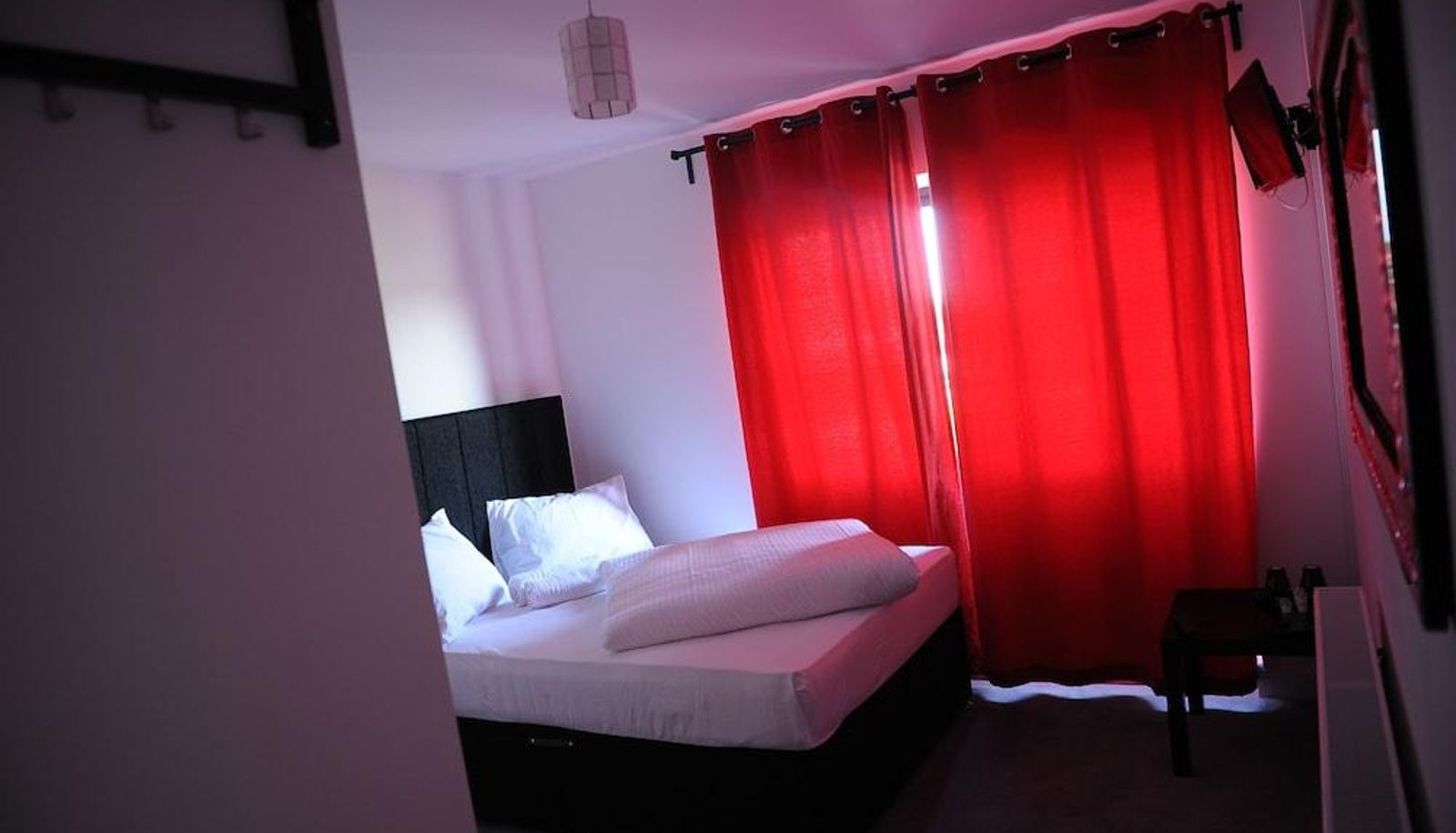 Budget room (single) - Canary Heights