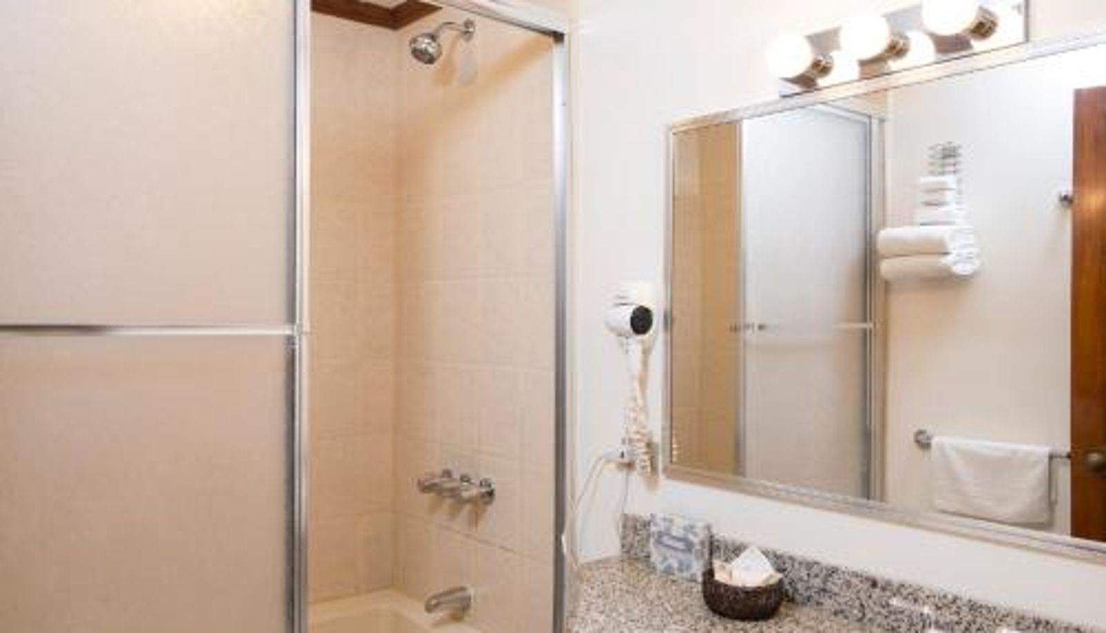 Badezimmer - Apartotel & Suites Villas del Rio