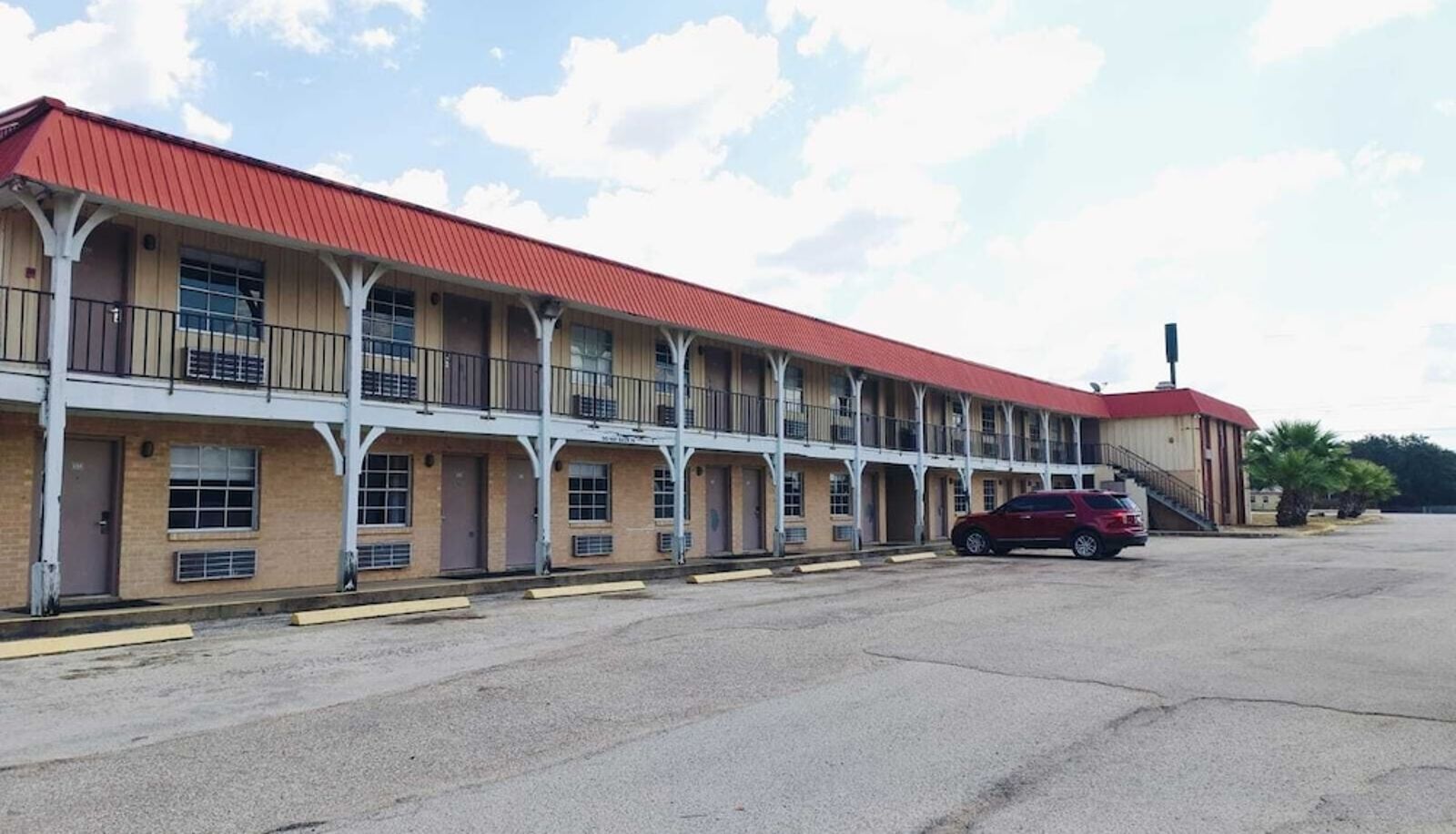 Zona exterior del hotel - Yoakum TX 111 Woodfield Inn & Suites Hotel O