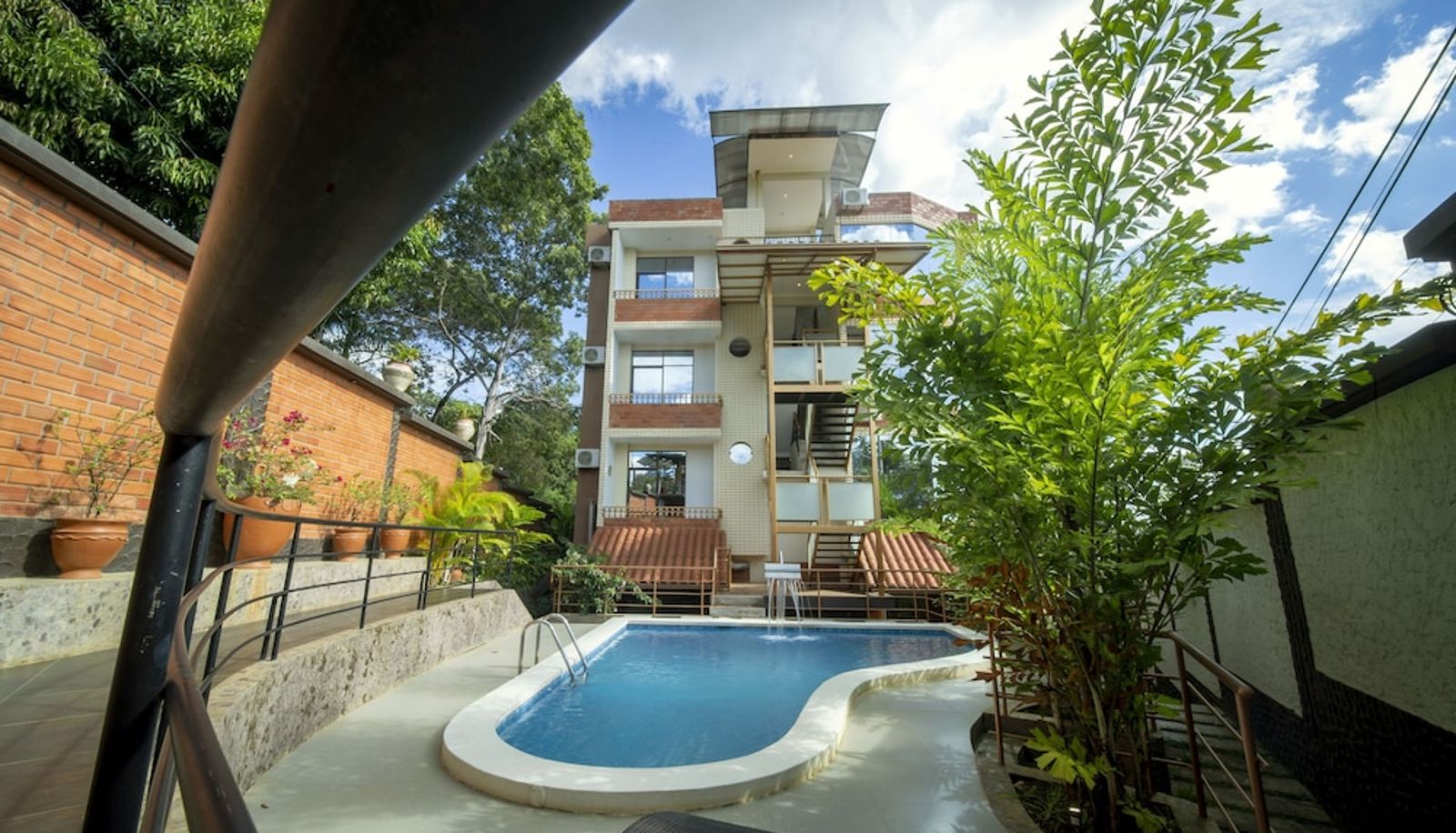 Piscina - SUMAJ Casa Hotel