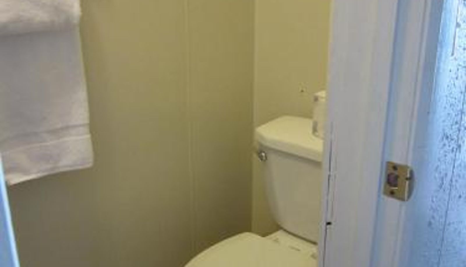 Bathroom - Big Horn Motel