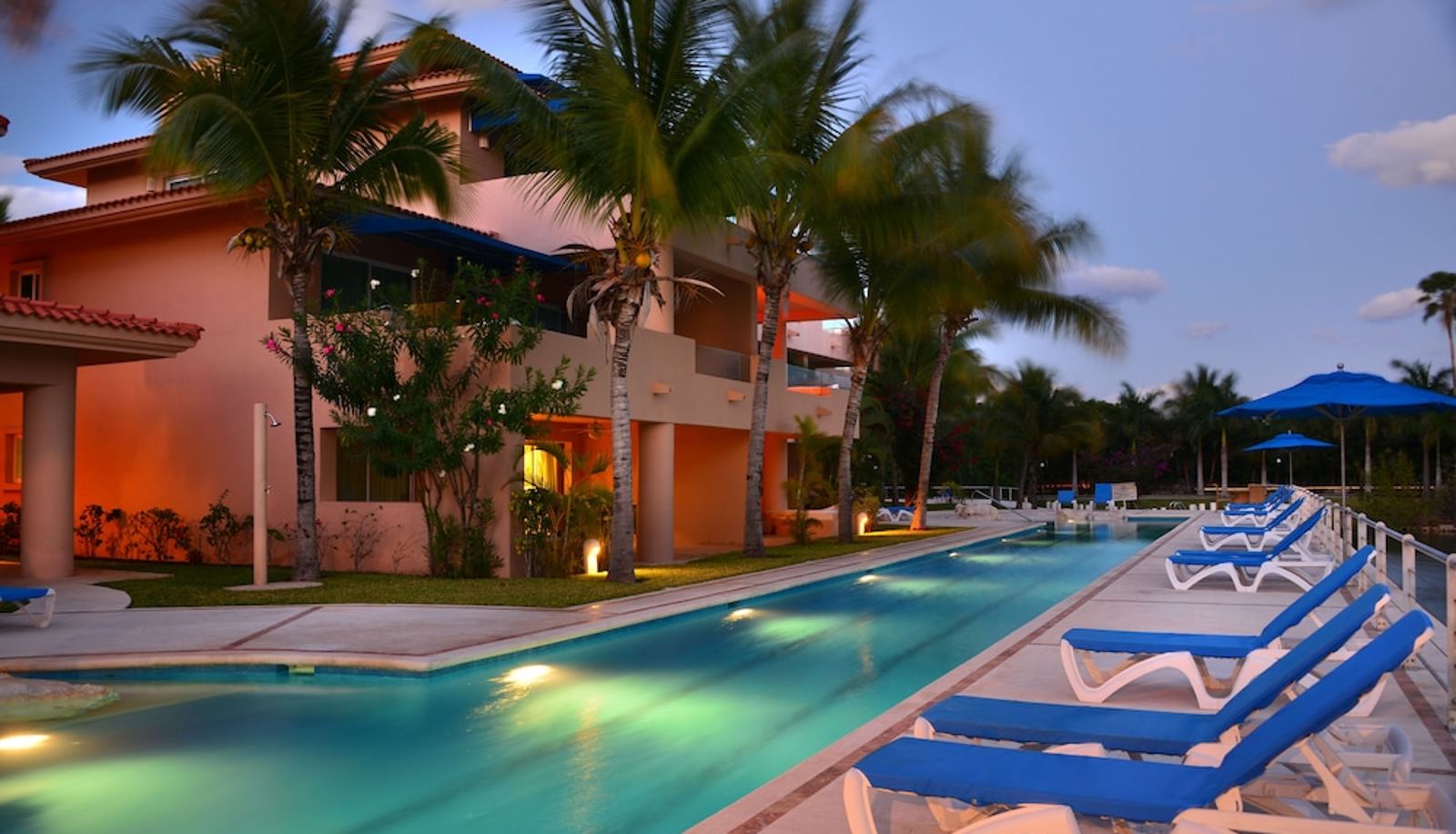 Piscina - Porto Bello Gran Marina by GuruHotel
