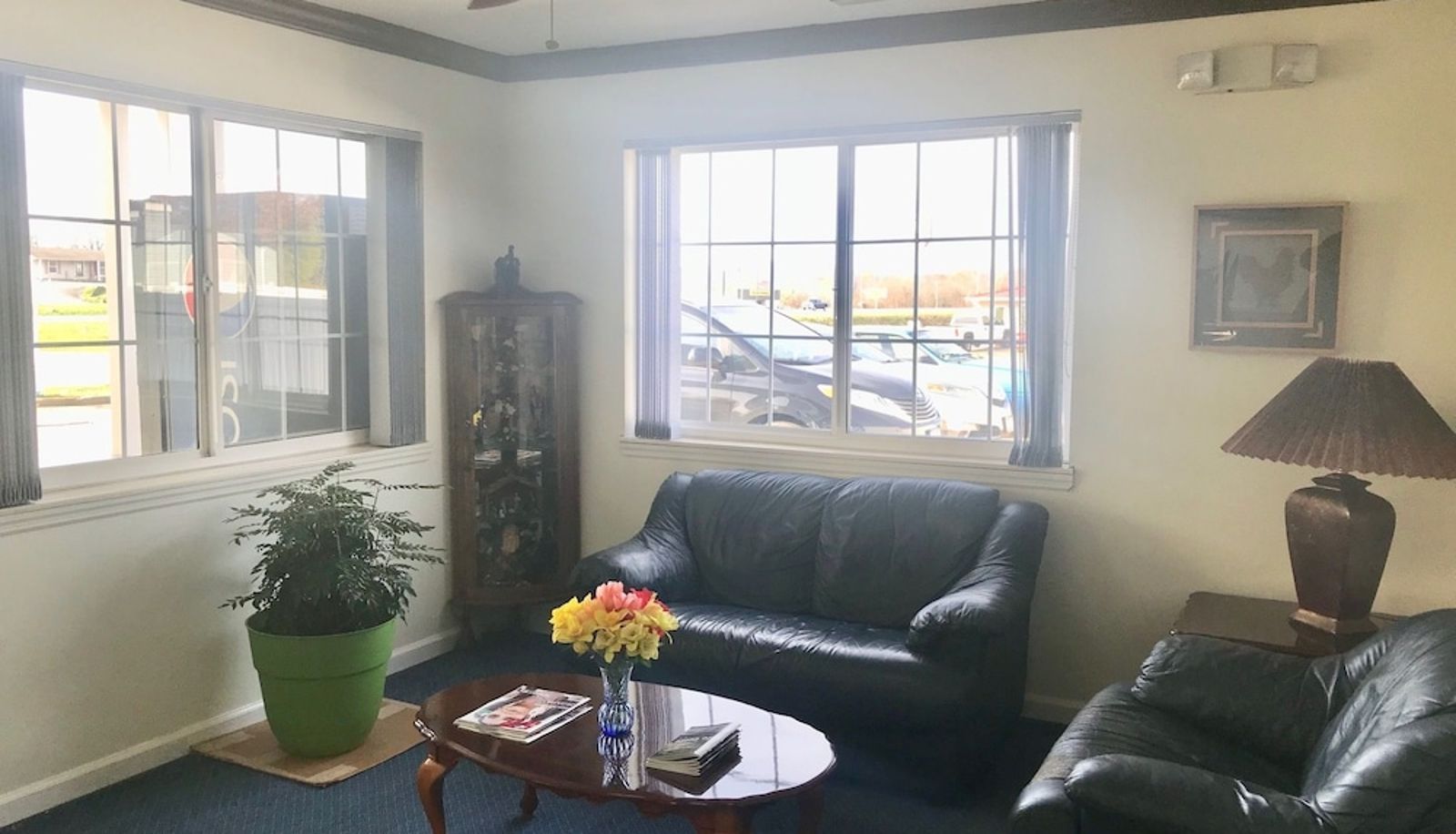 Hall - Madison Inn Lodge
