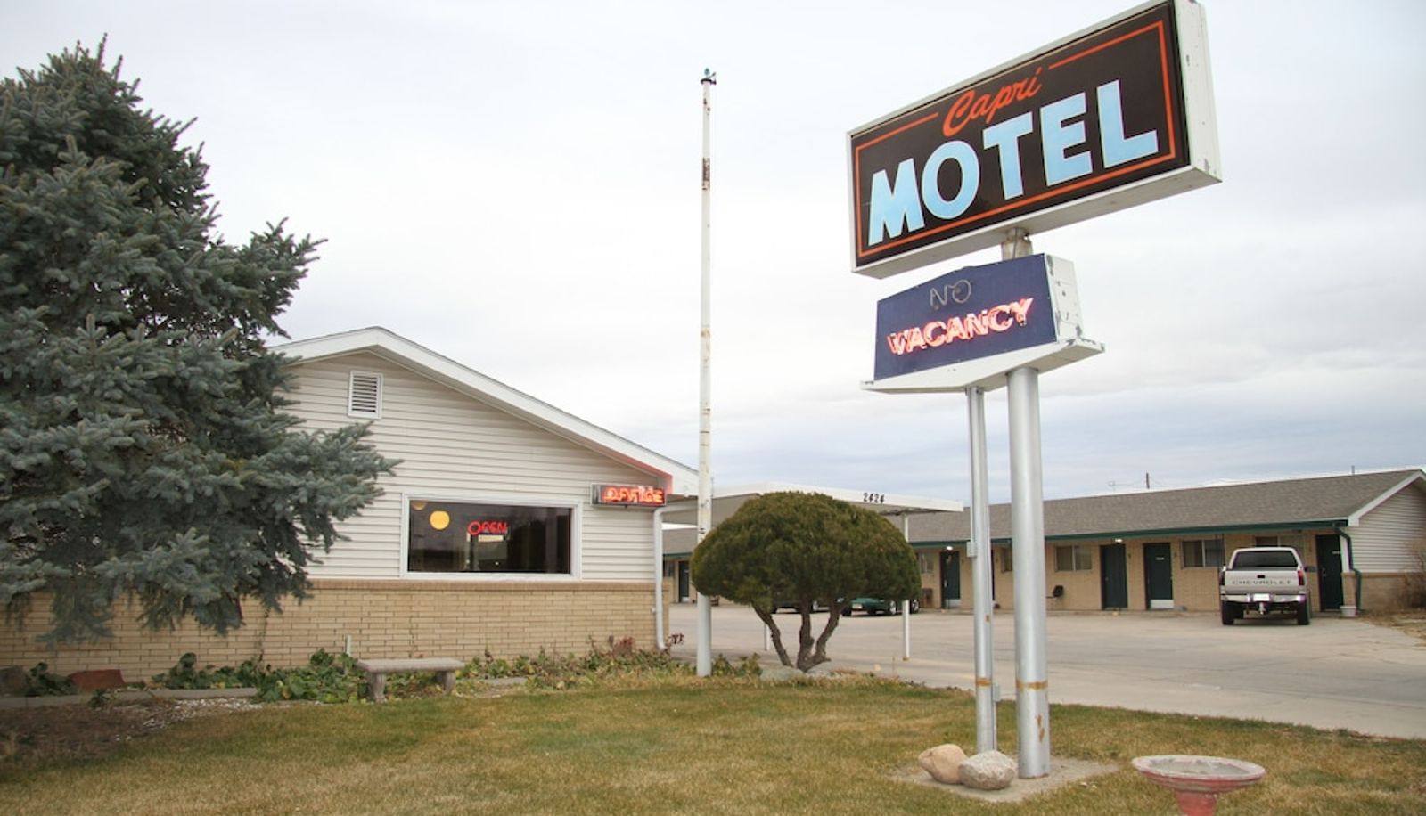 Info - Capri Motel