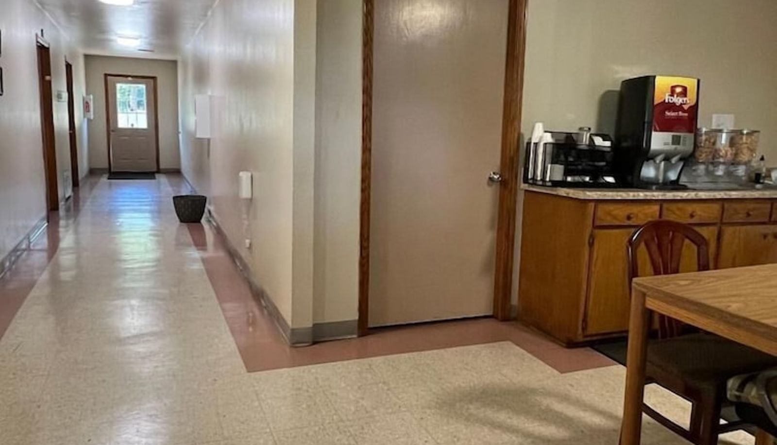 Hall - Boomtown Inn