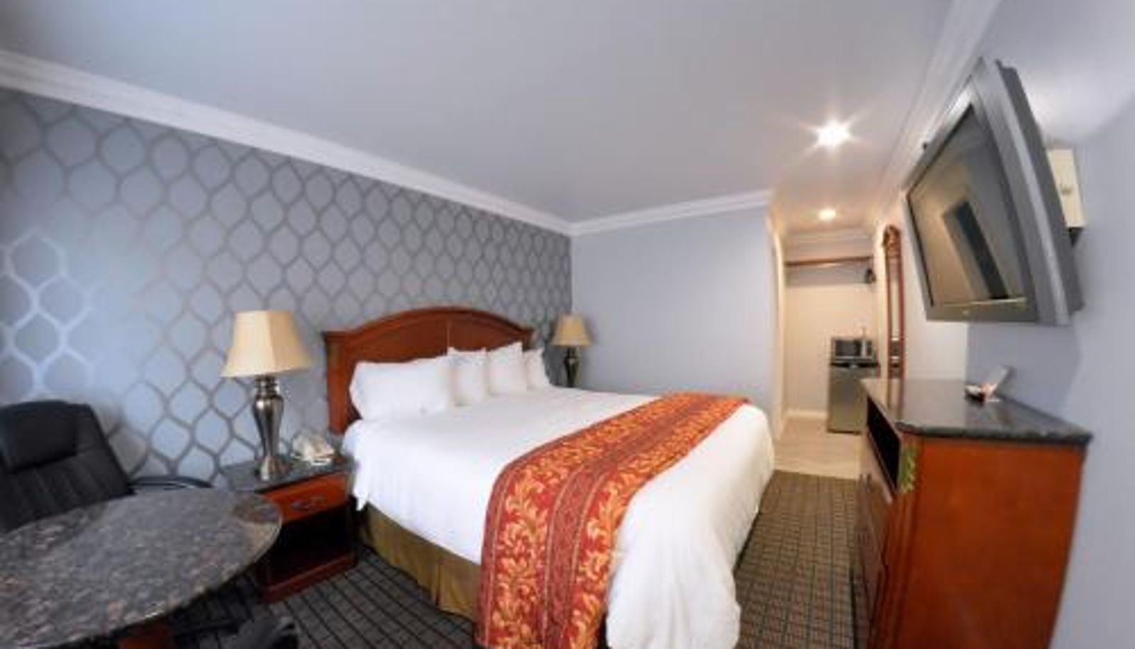 Room - Crystal Lodge Motel