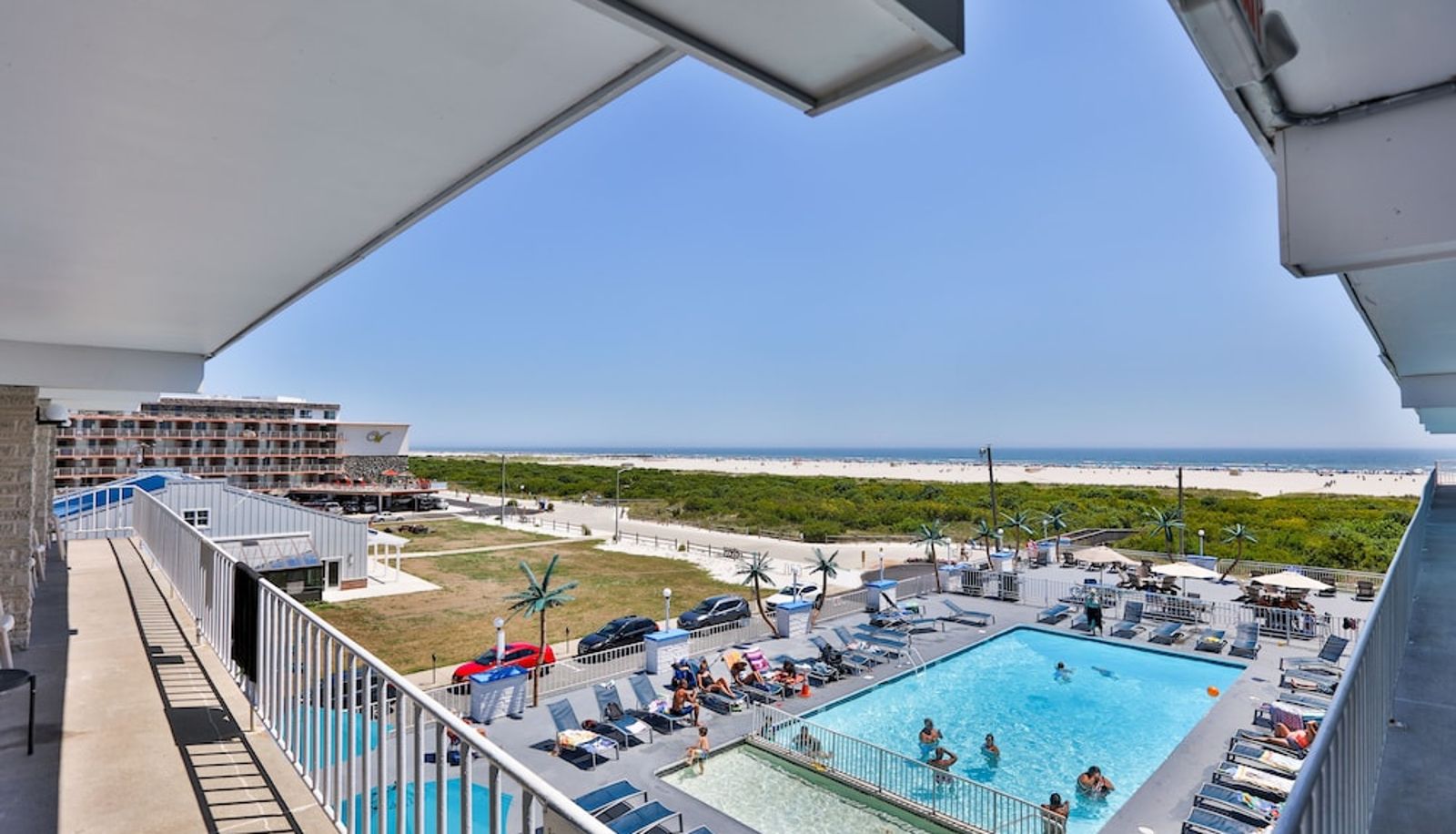 Pool - Olympic Island Beach Resort