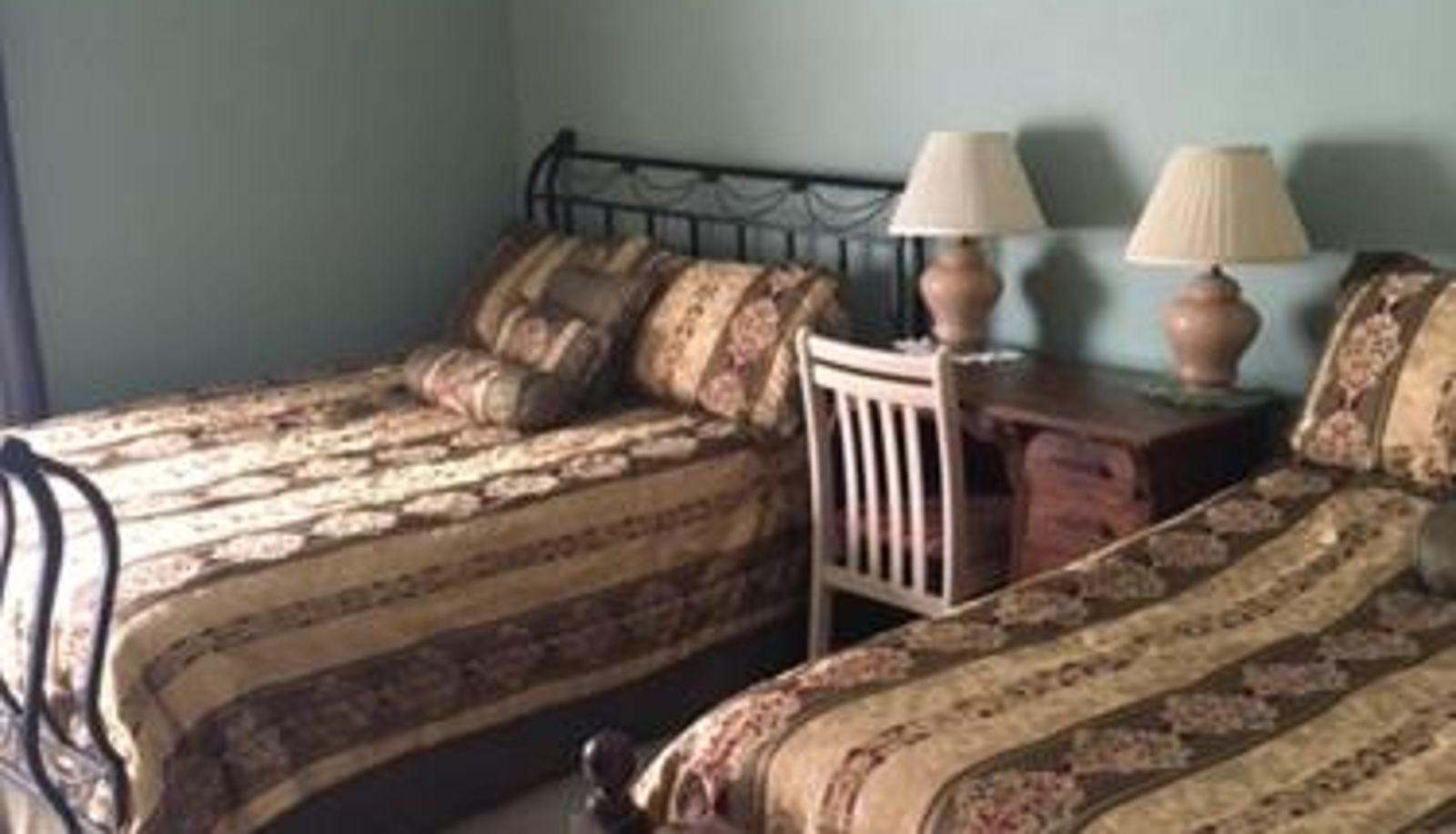 Zimmer - Victorian Charm Inn
