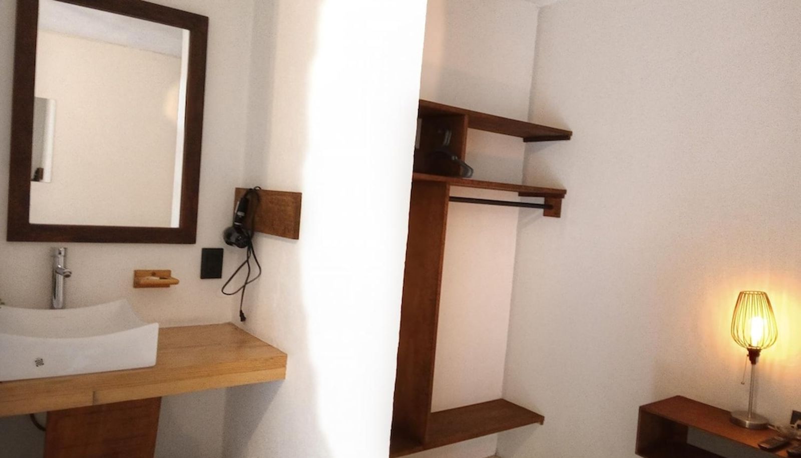 Info - Hotel Meson de Valle