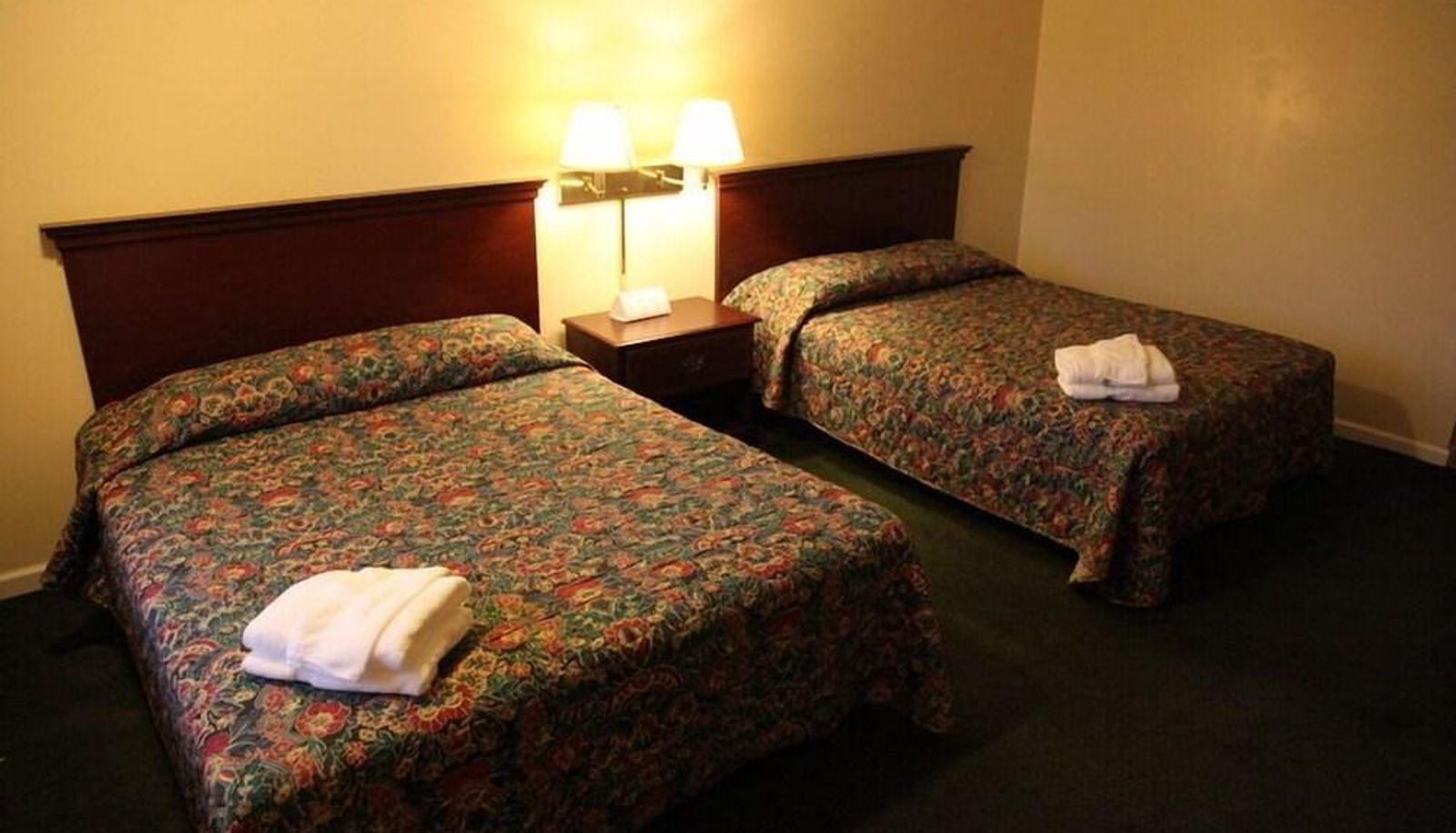 Standard room - Parliament Resort - Gay Men's Resort
