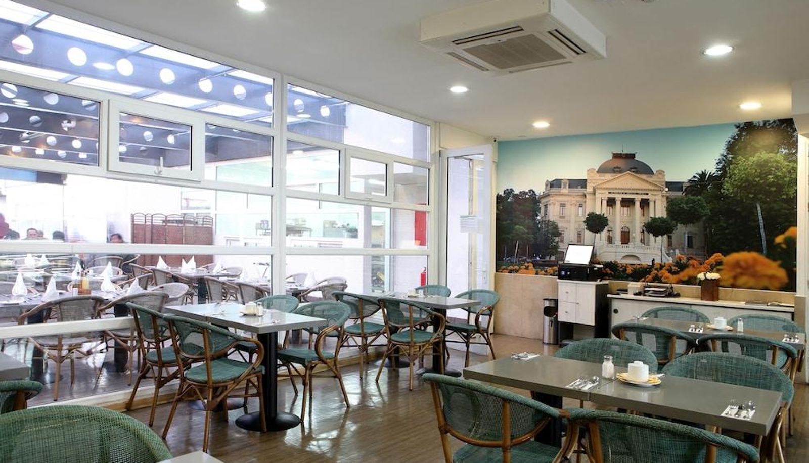 Café/Bistro - Hotel Capital San Pablo