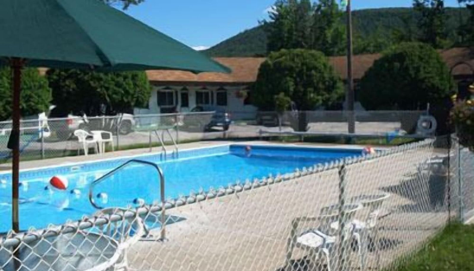 Pool - Moose Brook Motel