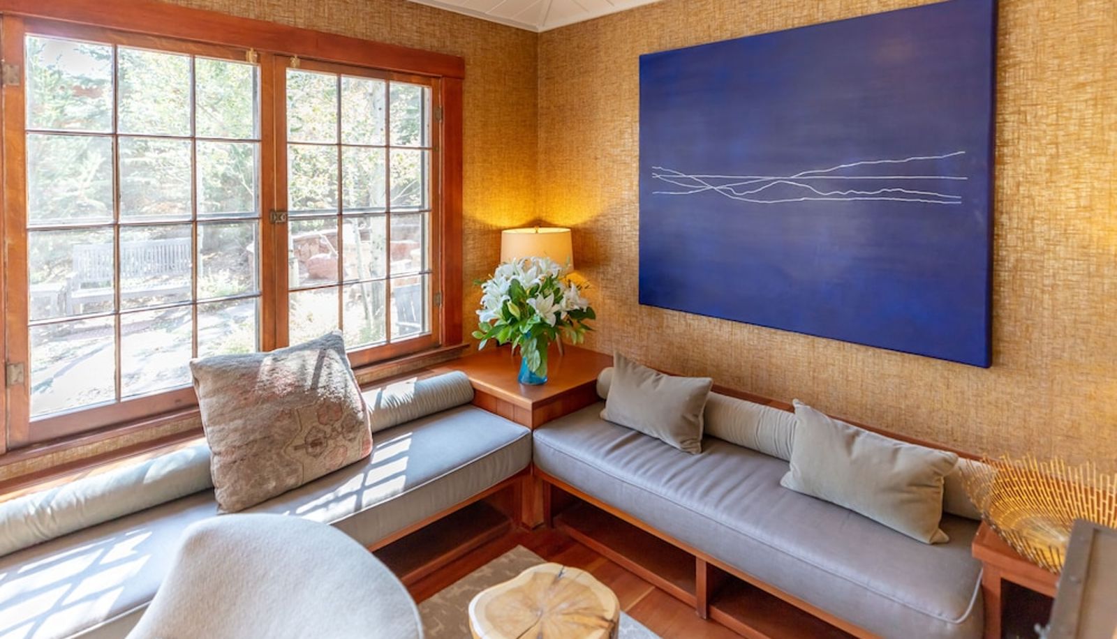 Hall - The Outlook Lodge