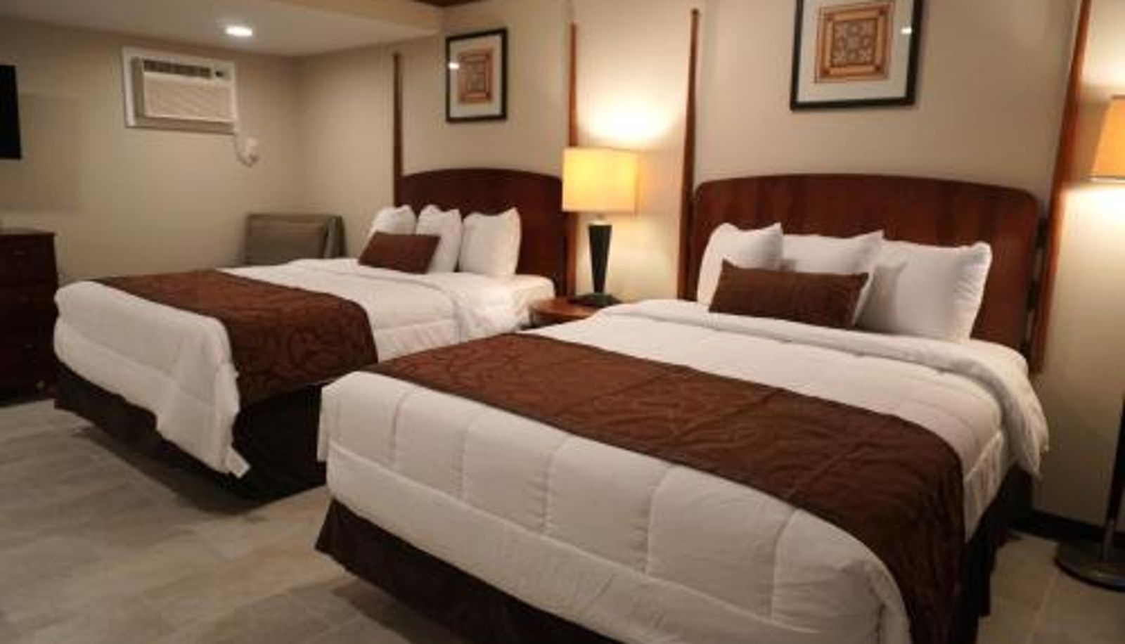 Suite - Beachside Resort