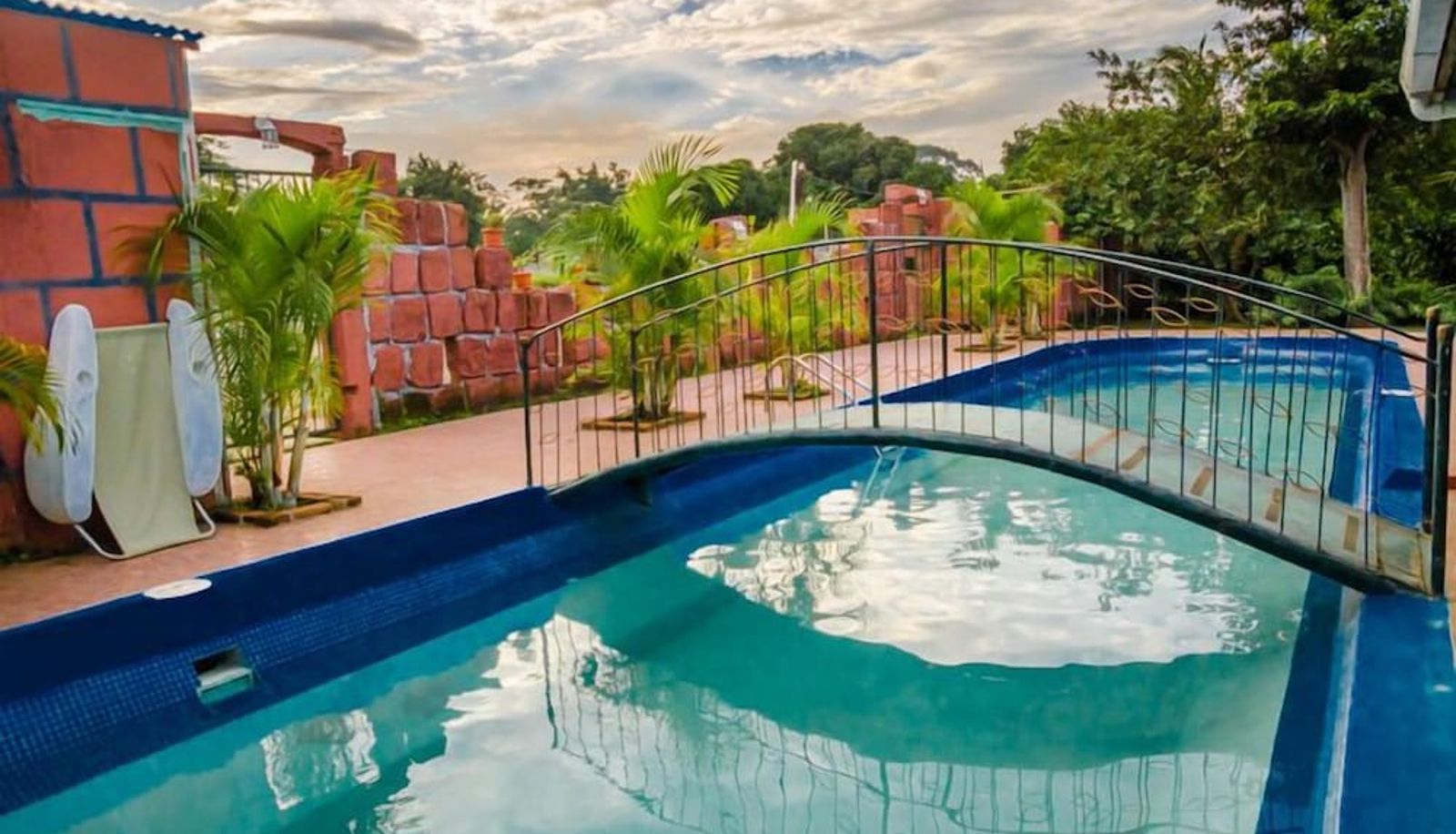 Zwembad - Hotel & Restaurante Hacienda San Pedro