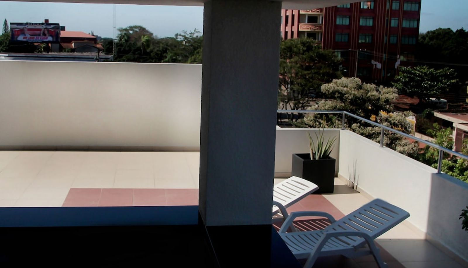 Piscina - Torre Hotel Ejecutivo