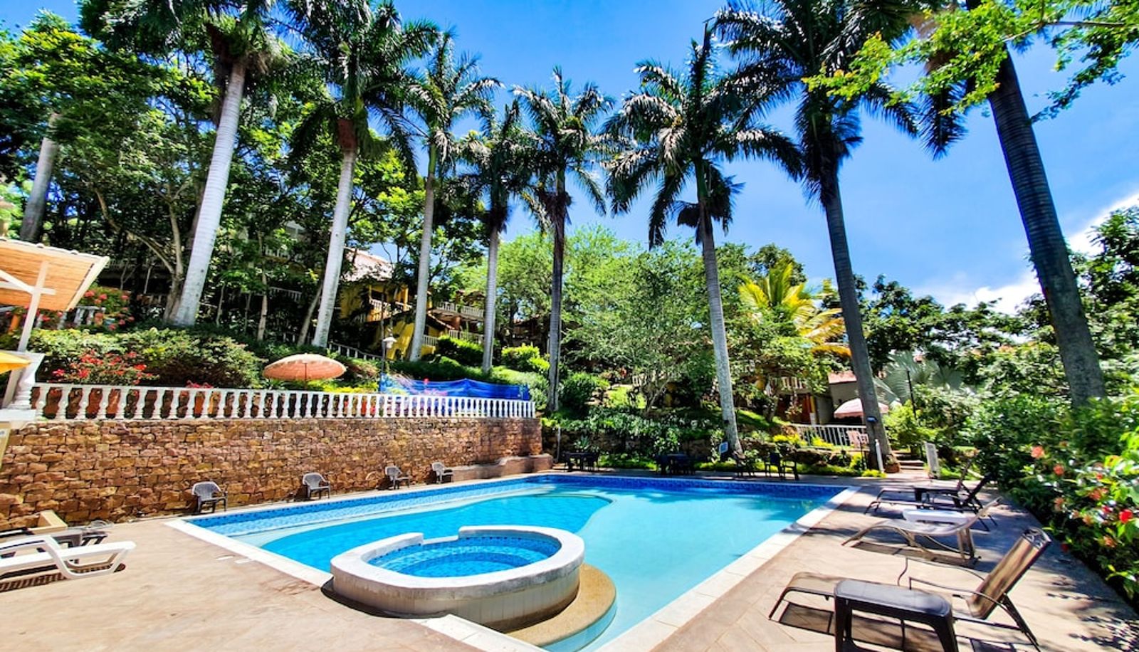 Piscina - Hotel Posada Campestre