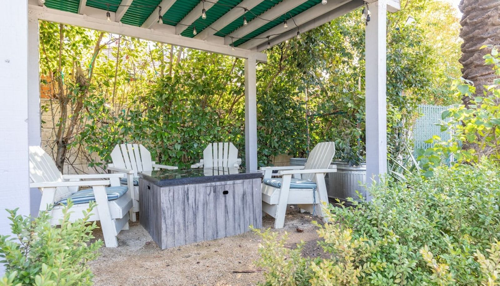 Info - Vineyard Valley Inn