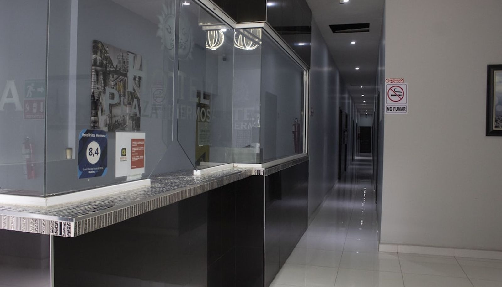 Recepción - Hotel Plaza Hermosa