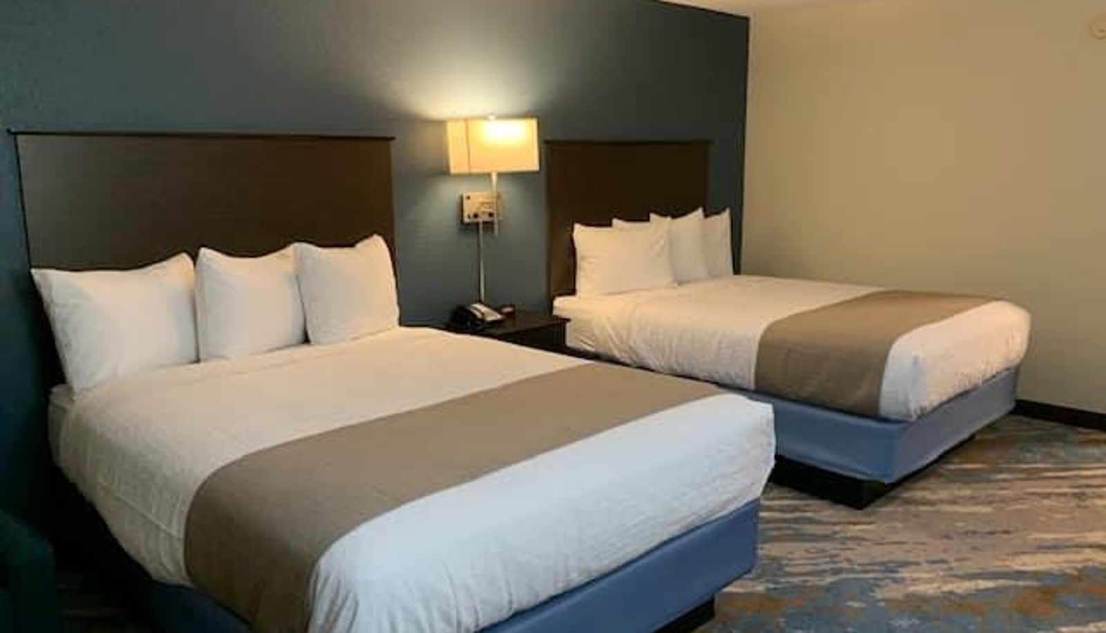 Room - AmericInn by Wyndham Prairie du Chien