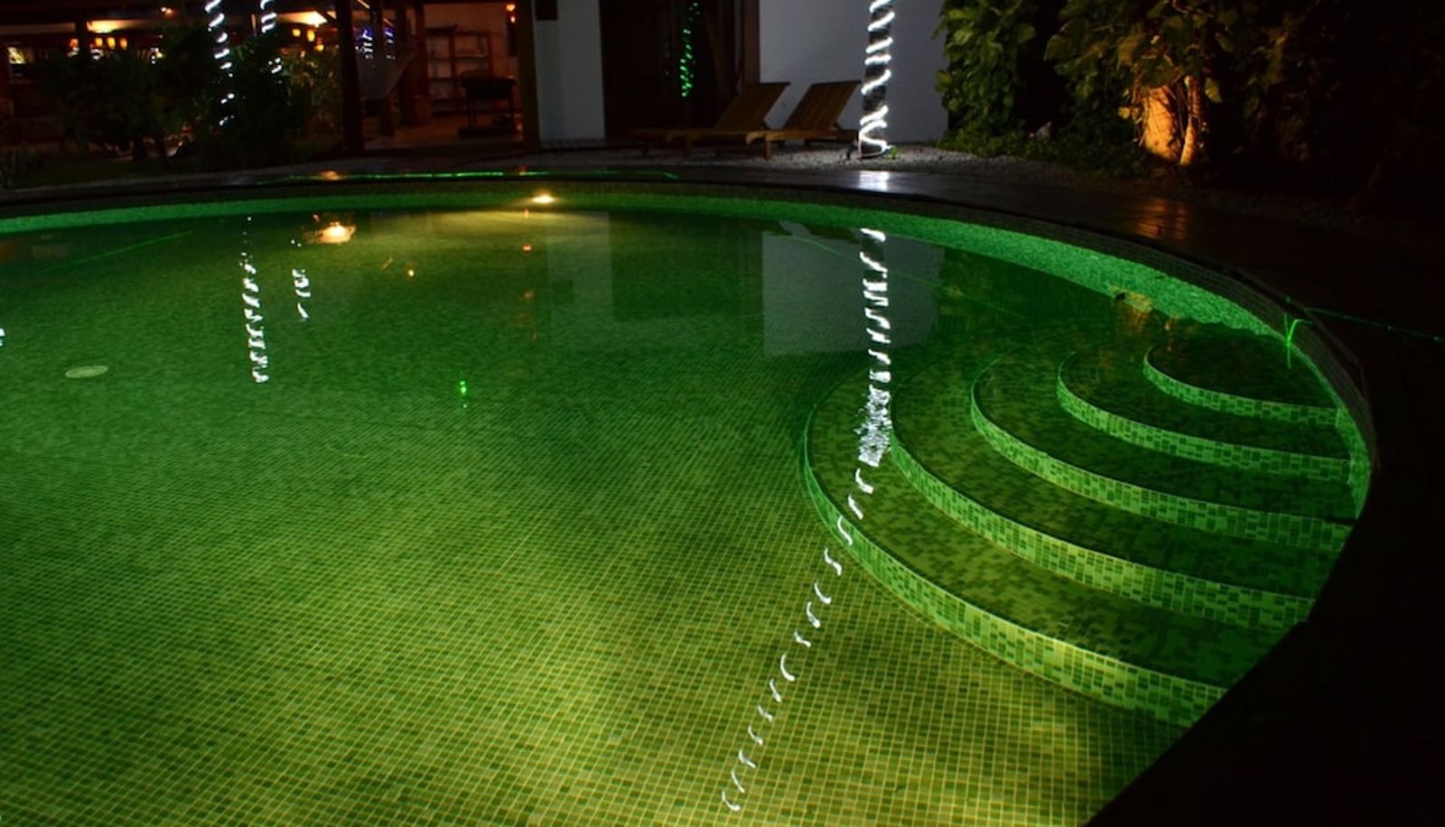 Piscina - Café de Playa Beach Front Hotel