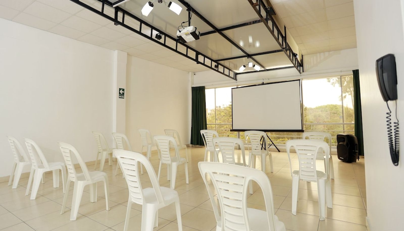 Sala de reuniones - Hotel Los Heraldos